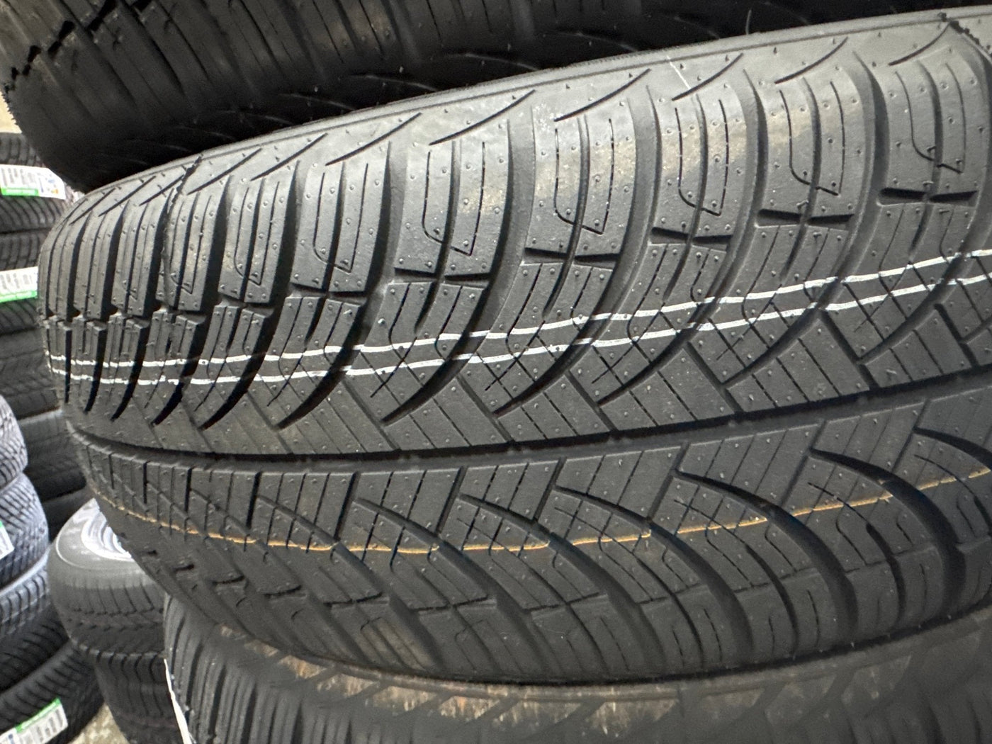205/55R17 GRENLANDER GREENWING A/S ALL WEATHER