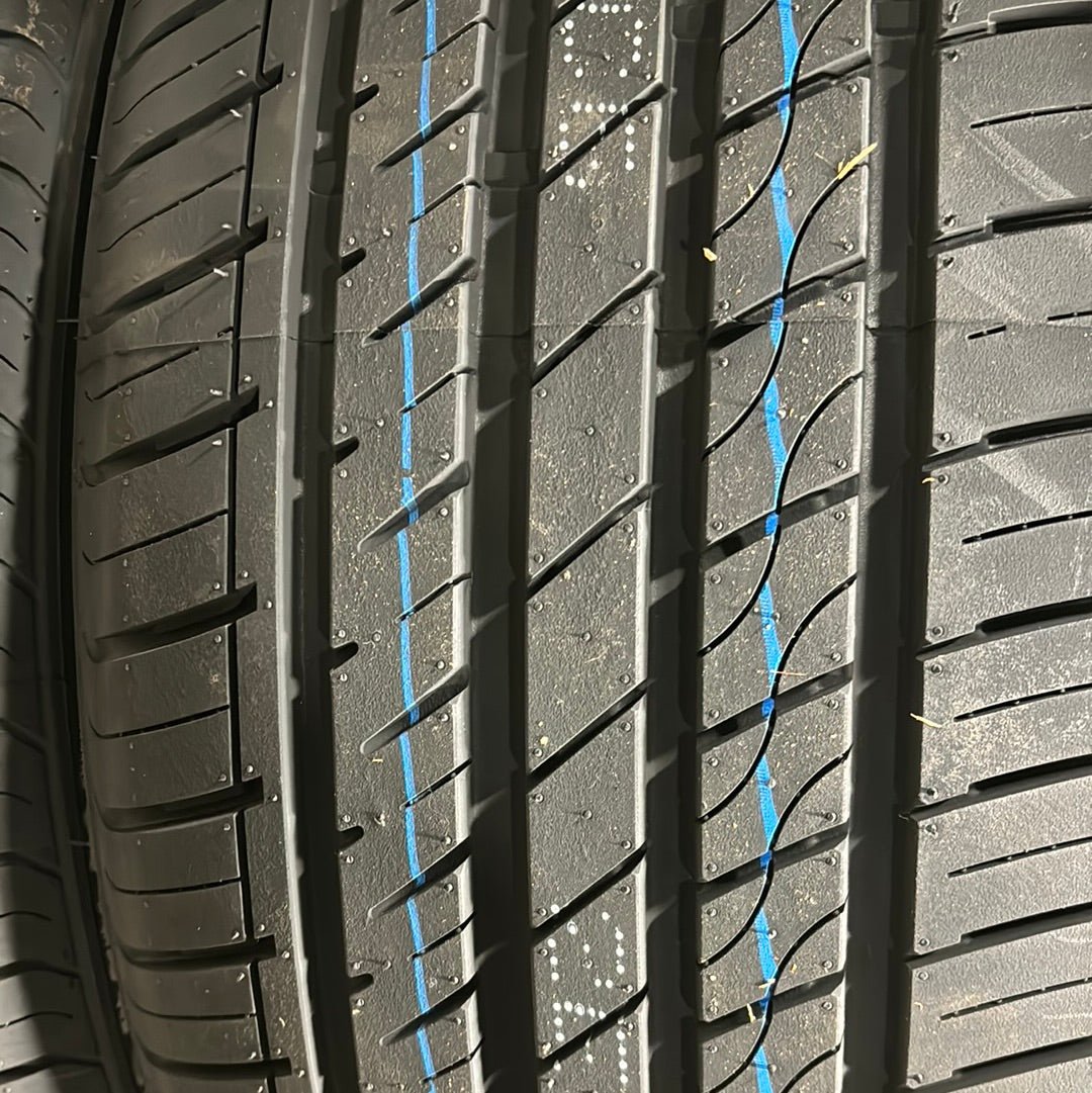 235/50R17 GRENLANDER L-ZEAL56 PASSENGER