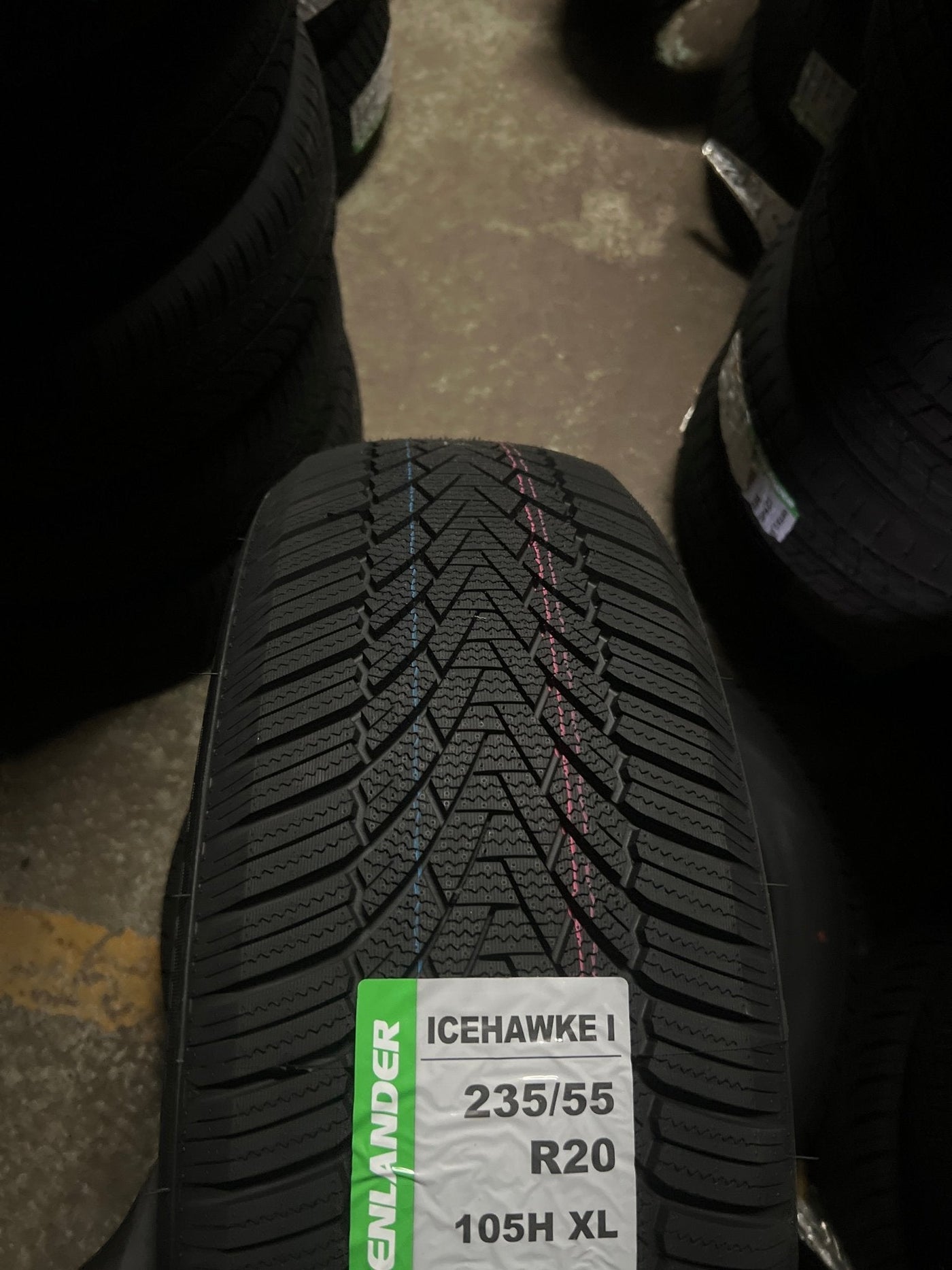 235/55R20 GRENLANDER ICEHAWKE I WINTER