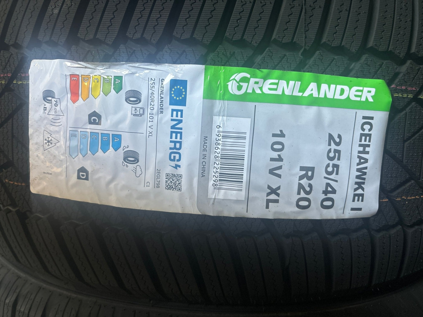 255/40R20 GRENLANDER ICEHAWKE I WINTER