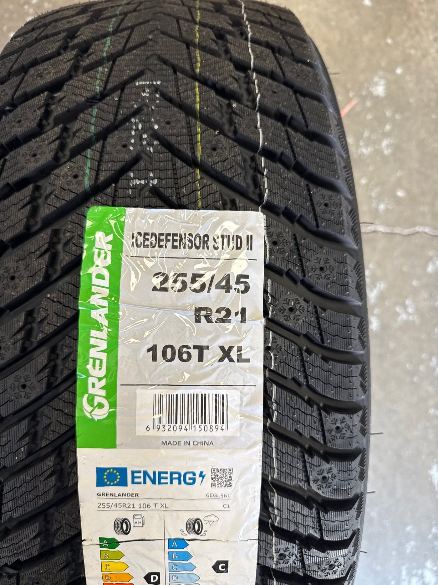 255/45R21 GRENLANDER ICEDEFENSOR STUD II WINTER