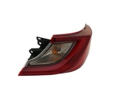 TOYOTA CAMRY/HYBRID 2025- — OUTER TAIL LIGHT RH; W/ LED SIGNAL; XLE/XSE; HYBRID; 2025 (81550AQ010)