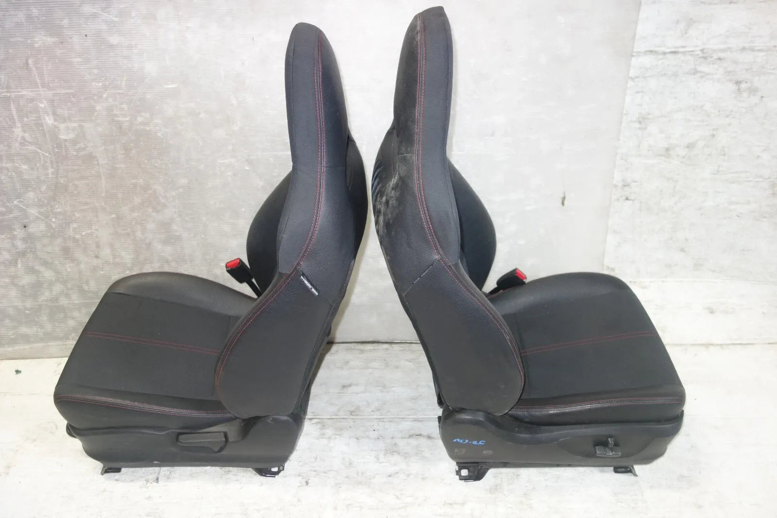 JDM Subaru Impreza WRX STi Seats RED STITCHING 2008-2014 Front Pair Left Right