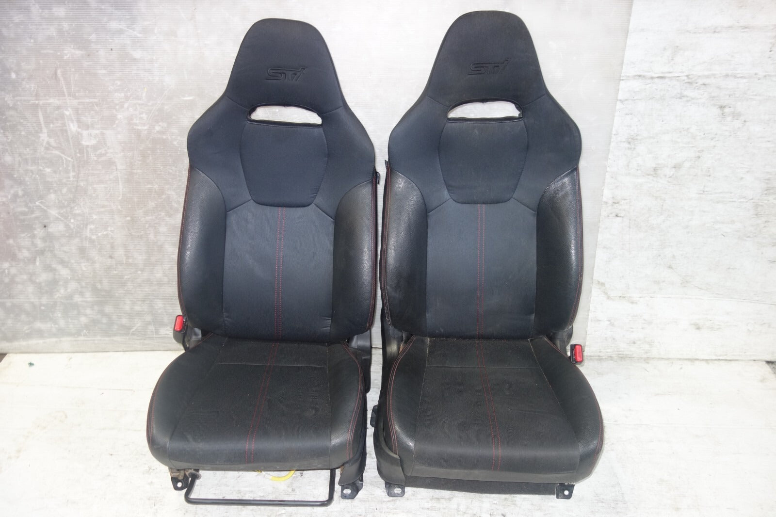 JDM Subaru Impreza WRX STi Seats RED STITCHING 2008-2014 Front Pair Left Right
