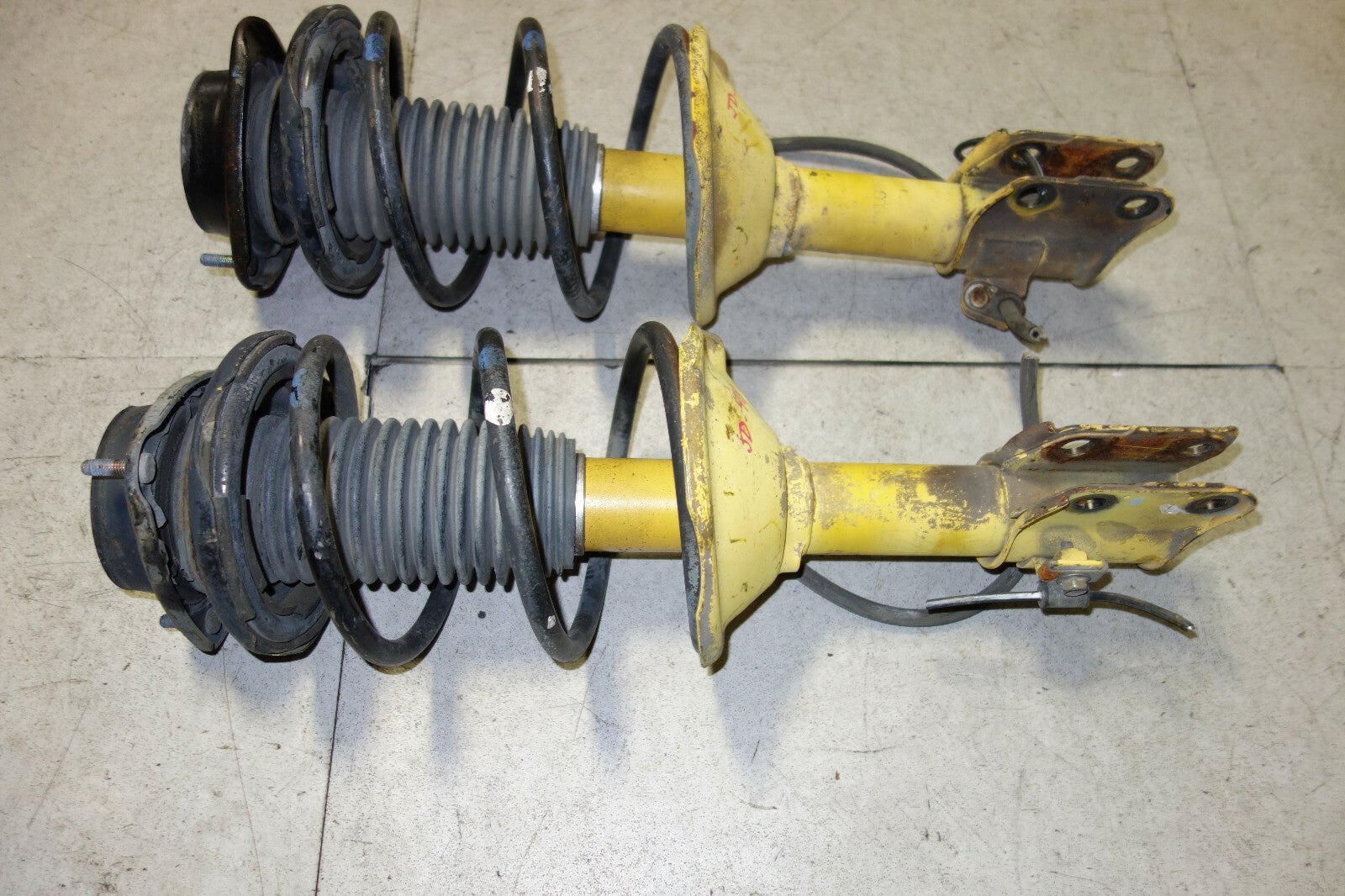 JDM Subaru Legacy Impreza WRX STi Forester Front Shocks Coil Spring Struts 90-04