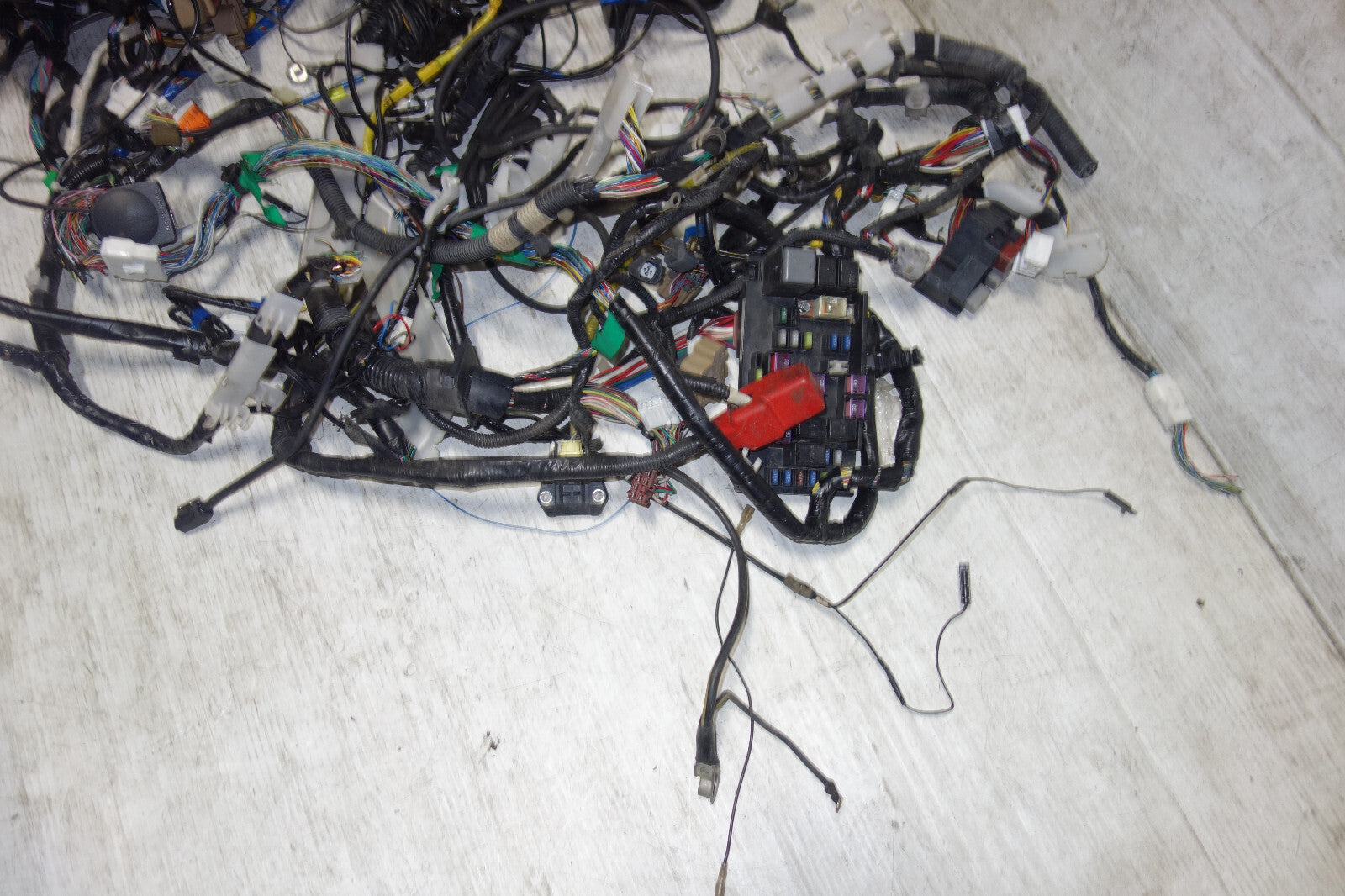 JDM Subaru Legacy EJ20 Turbo 6speed Computer Wire Harness Loom Wiring 22611AN150