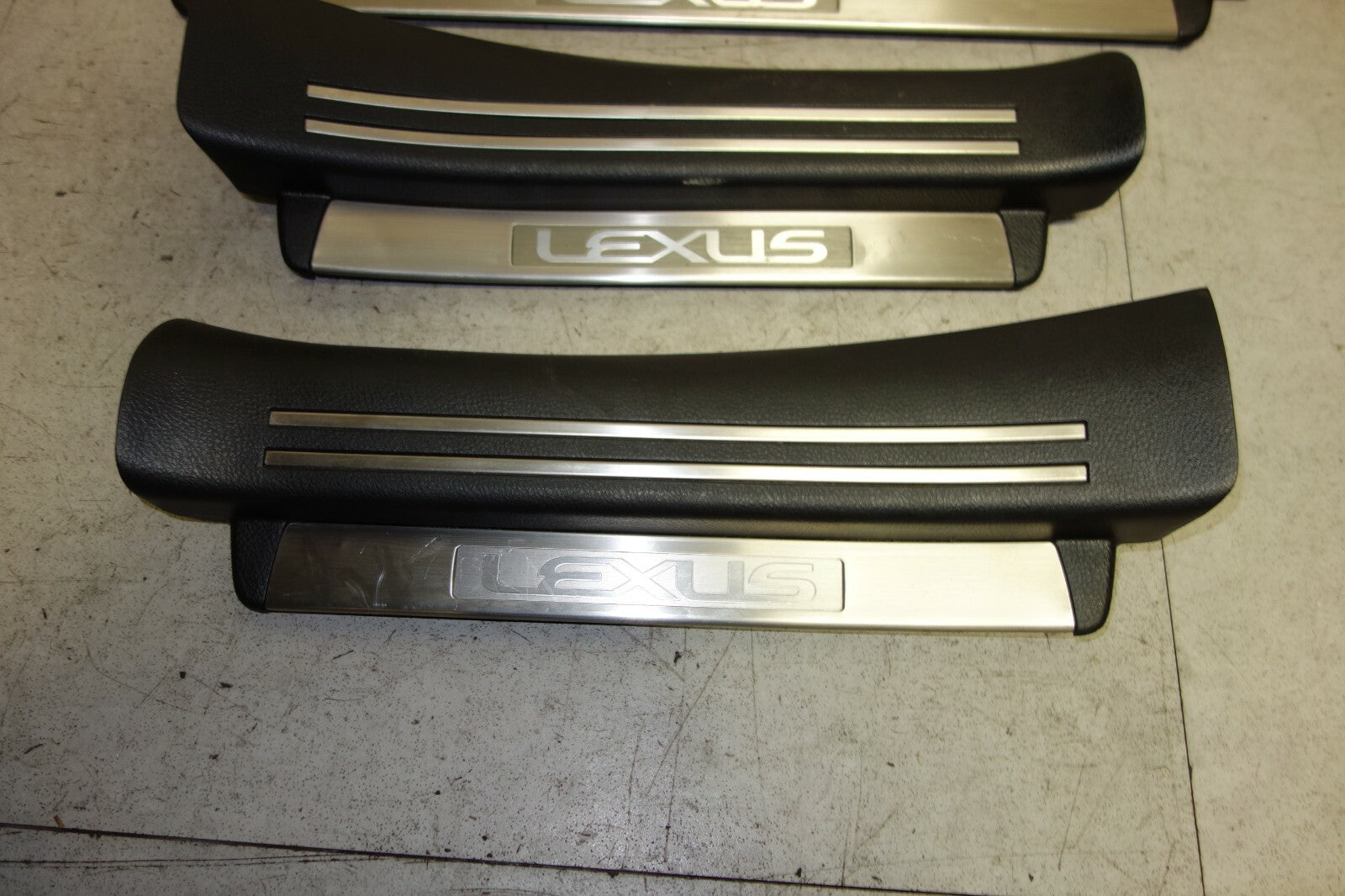 JDM LEXUS USF40 GENUINE LS460 OEM DOOR SILLS SCUFF PLATES RARE USF40 2007-2012
