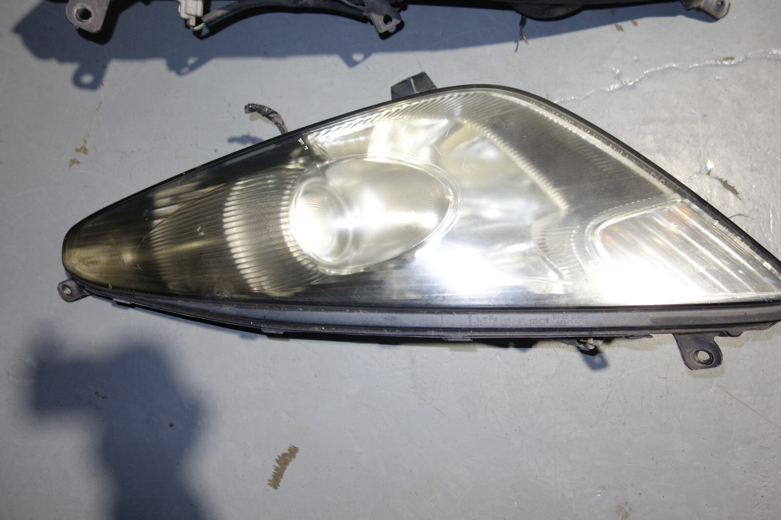 JDM 2000-2005 TOYOTA CELICA HEAD LIGHTS LEFT & RIGHT HEAD LAMPS 2000-2005