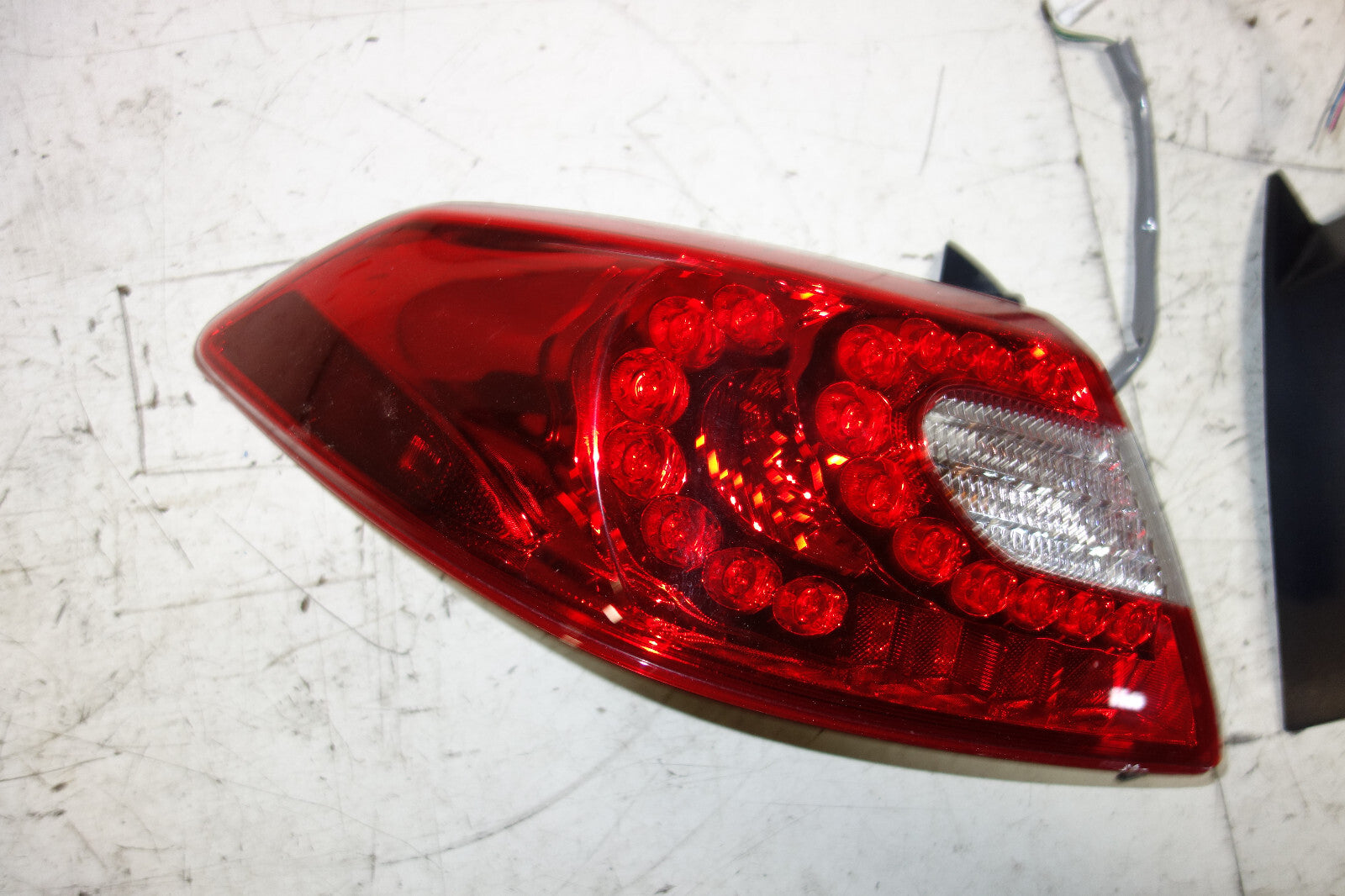 JDM Infiniti M37 M56 Nissan FUGA KY51 2011-2014 Taillights Tail Lights Lamp Set