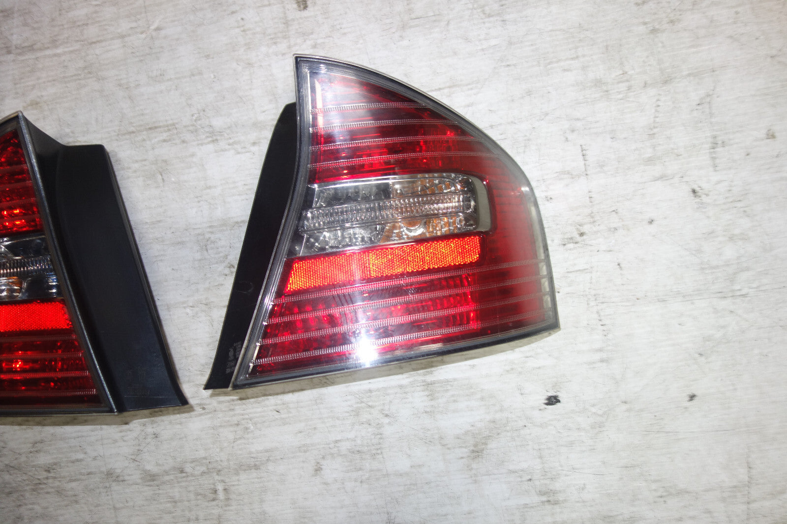 JDM Subaru Legacy OEM Left & Right Tail Lights Lamps Sedan LH RH 2005 2006 2007