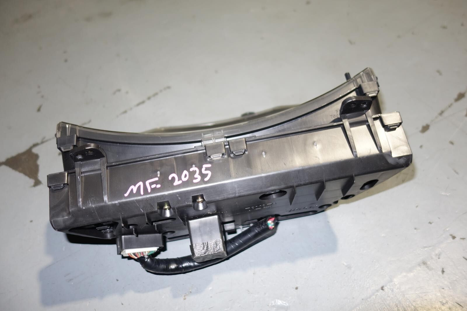 JDM 2001-2005 LEXUS IS300 6 SPEED GENUINE GAUGE CLUSTER SPEEDOMETER SXE10