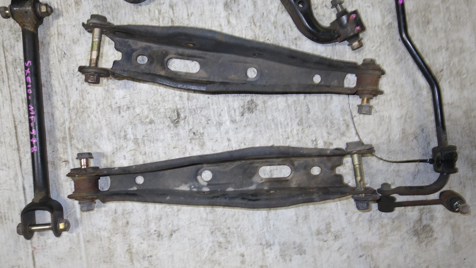 JDM Lexus IS300 / Altezza Rear Control Arms Suspension Set SXE10 OEM 2001-2005