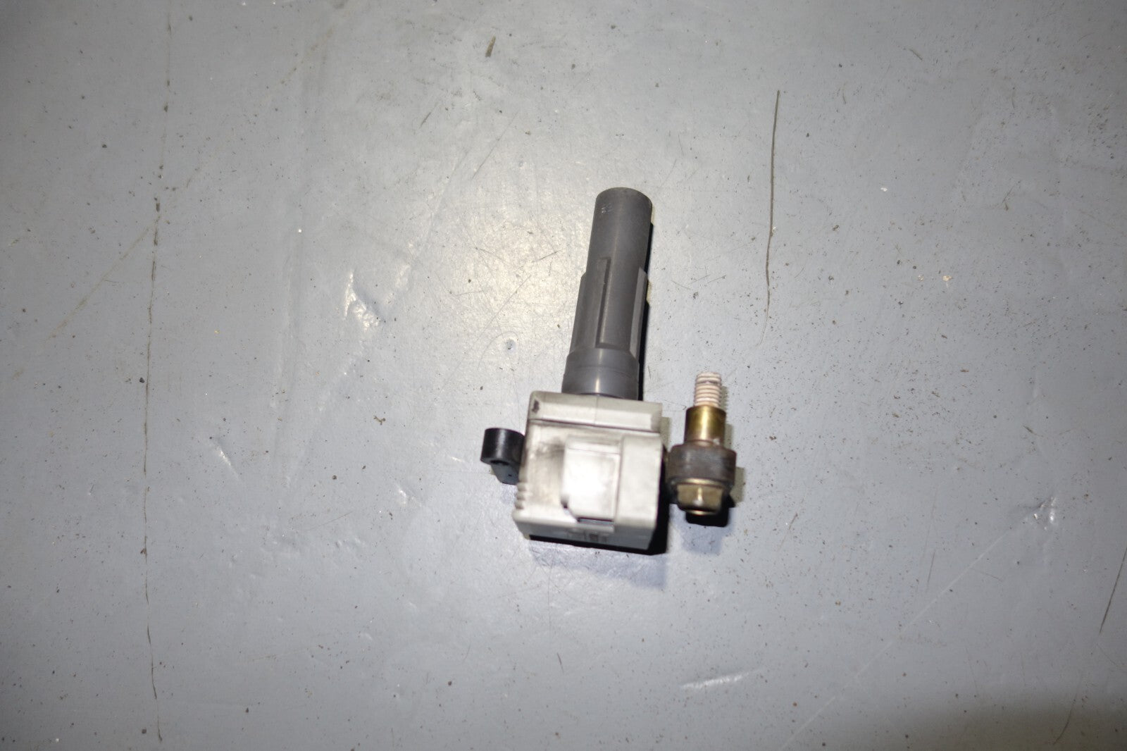 GENUINE SUBARU OEM IGNITION COIL 22433AA541 Forester XT Wrx Sti Legacy Gt Turbo