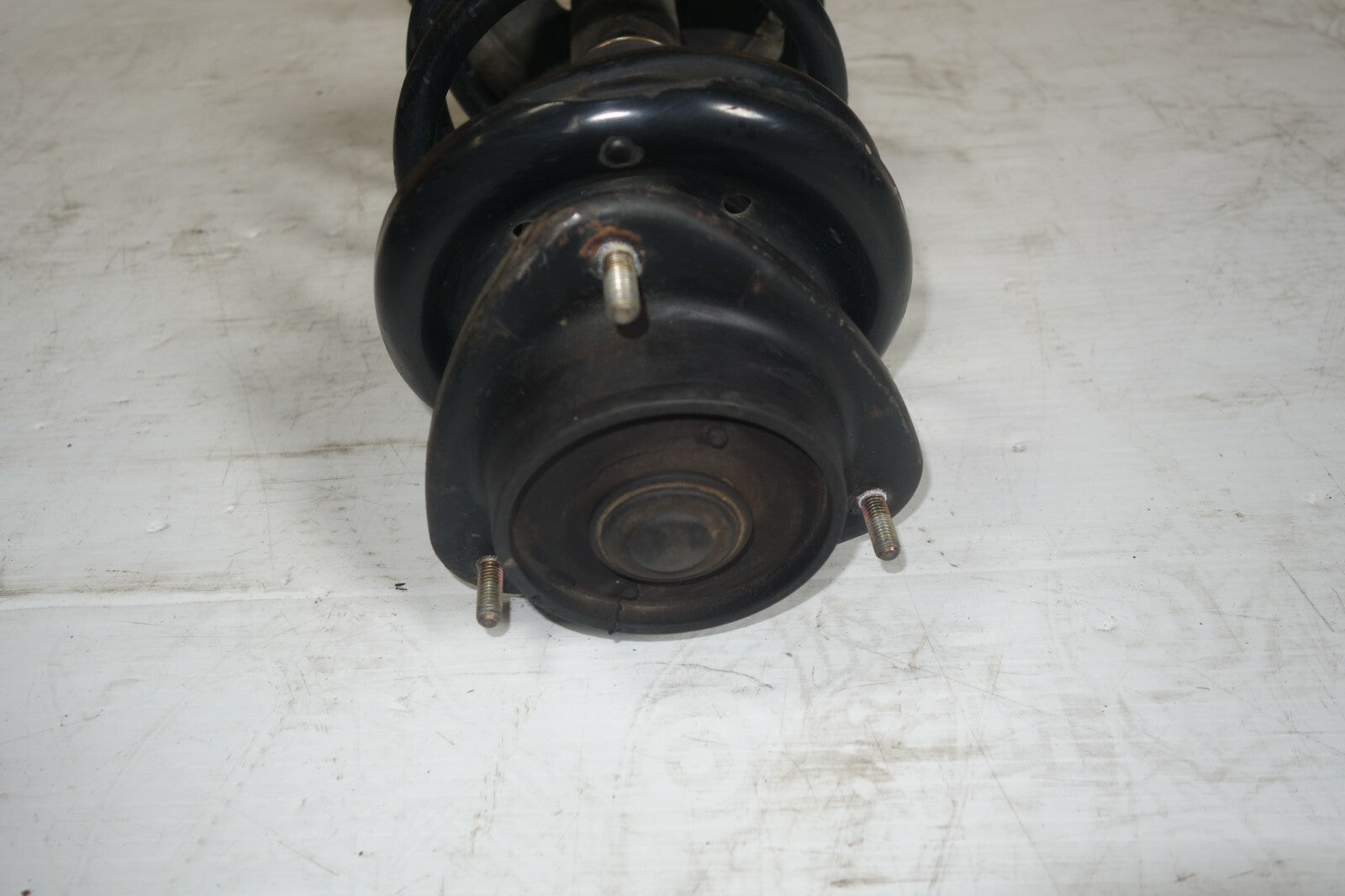 JDM 03-08 SUBARU FORESTER OEM KYB FRONT LEFT SIDE SHOCK SPRING ASSEMBLY GENUINE