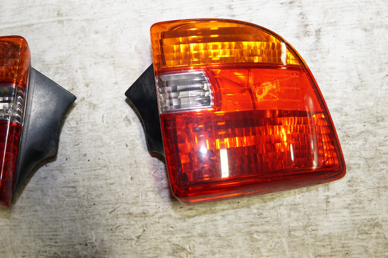 JDM Toyota Celica GT GT-S OEM Tail Lights Lamps 2001-2003 Spec ZZT231 ZZT230