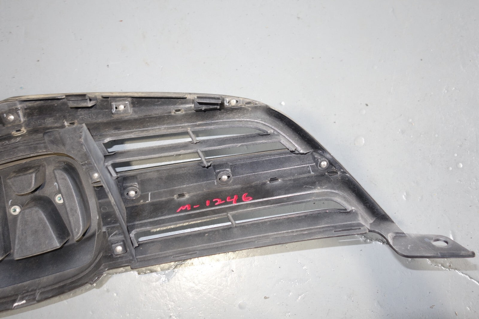 JDM 2005-2008 GENUINE ACURA RL KB1 OEM FRONT GRILLE HONDA LEGEND KB1 GRILL
