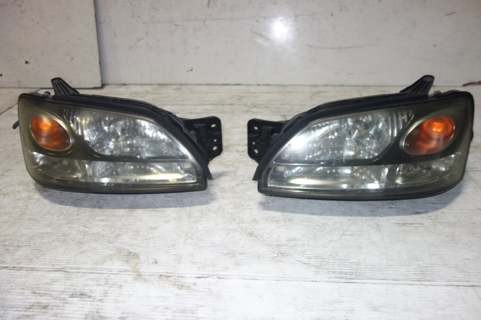 JDM Subaru Legacy Headlights BH5/BE5 HID Left & Right 2000 2001 2002 2003 2004