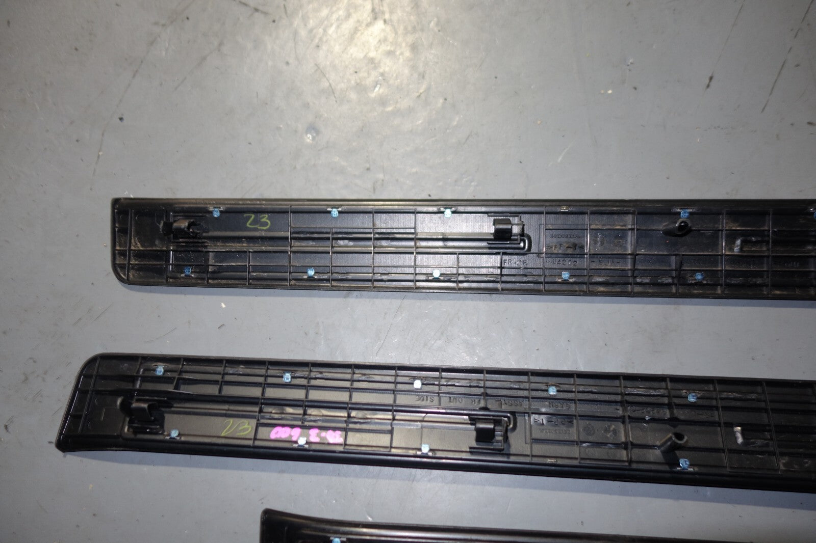 JDM ACURA RL HONDA LEGEND KB1 OEM DOOR SILLS TRIM SCUFF PLATES SIDE STEPS 05-08