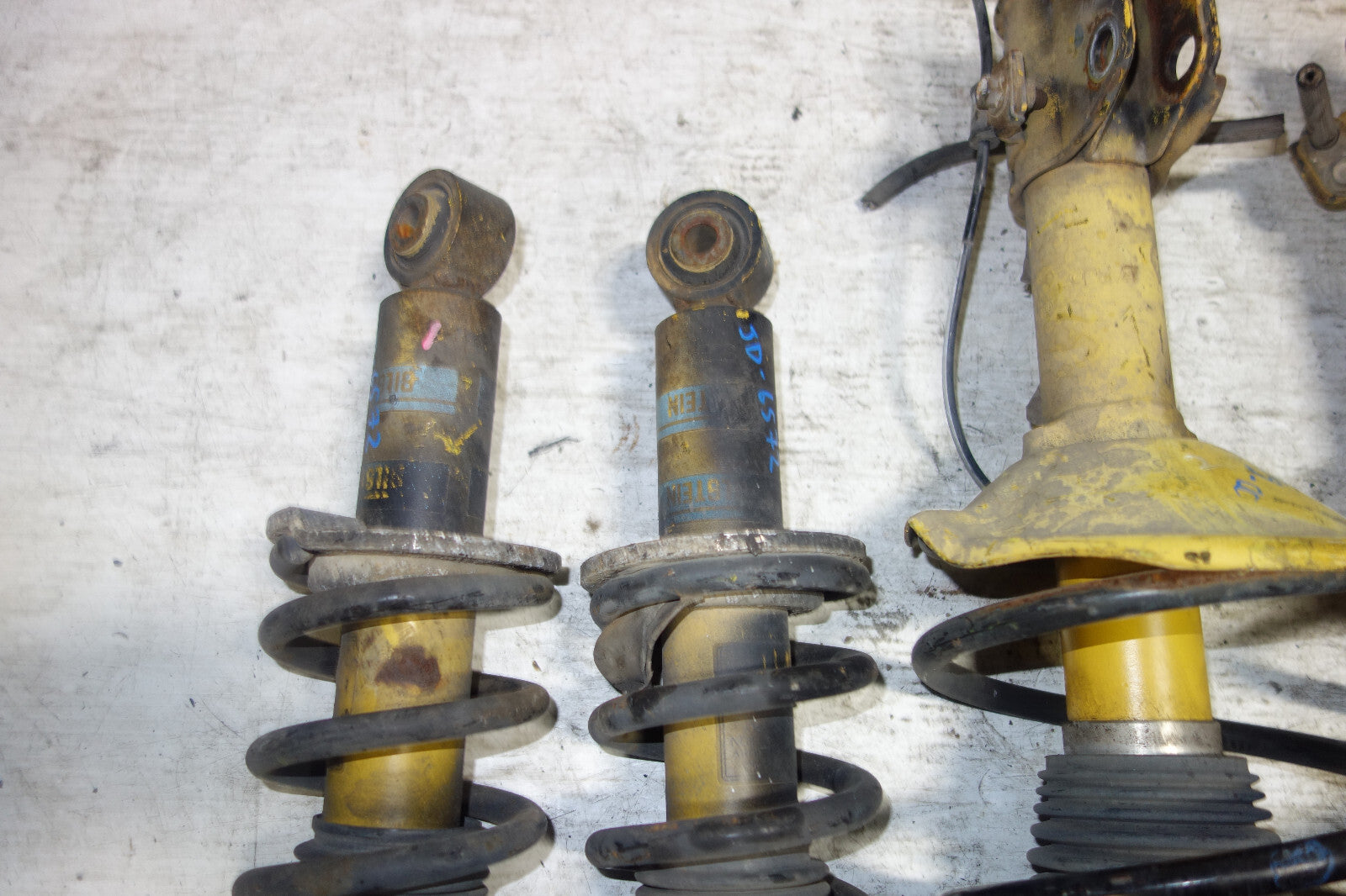 JDM Subaru Legacy Bilstein Front Shocks Coil Springs Strut Suspension 1998-2004