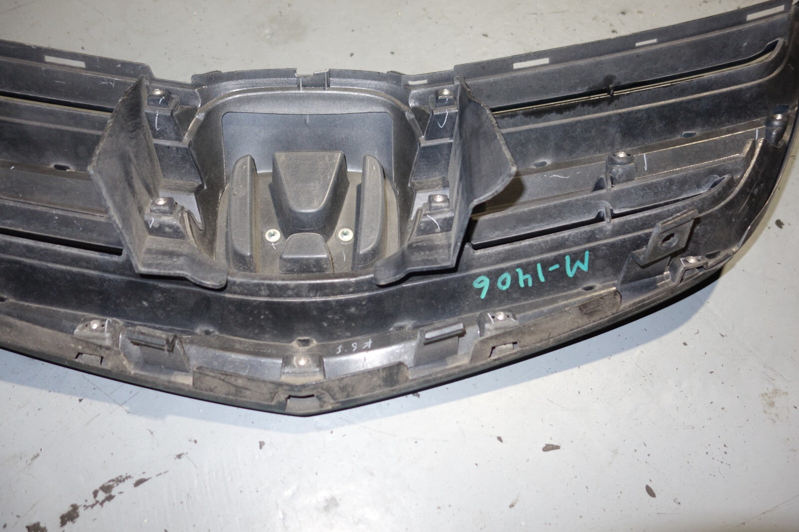 JDM 2005-2008 ACURA RL KB1 OEM FRONT GRILLE HONDA LEGEND KB1 GRILL