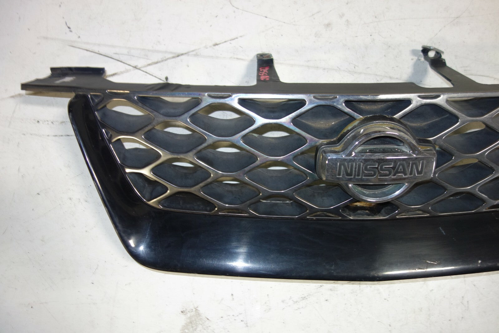JDM Nissan X-Trail GT OEM Grille PNT30 Left & Right Japan 2000-2006