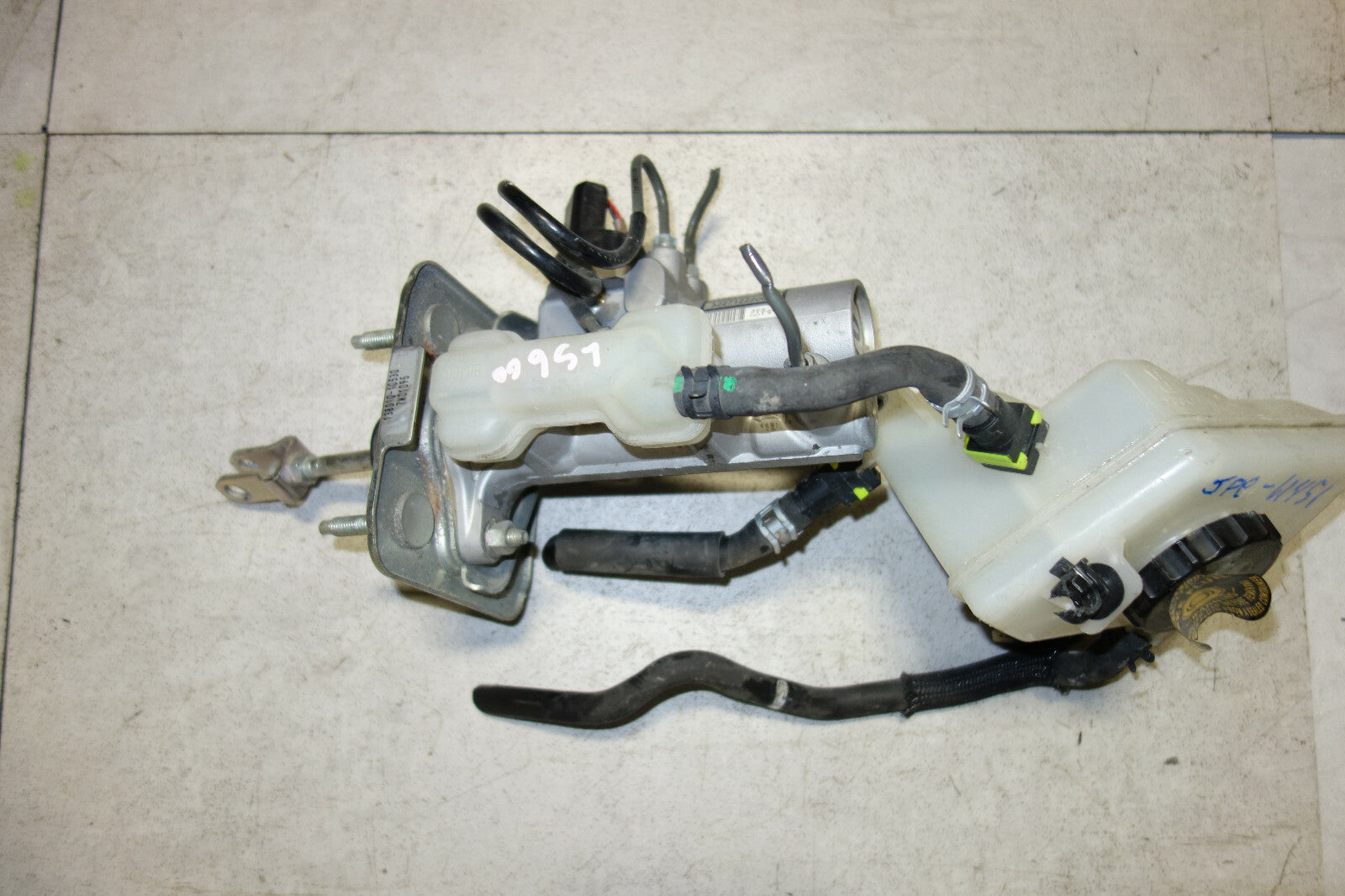 LEXUS TOYOTA AISIN LS600HL BRAKE MASTER CYLINDER 138110-10460 JDM 2008-2016