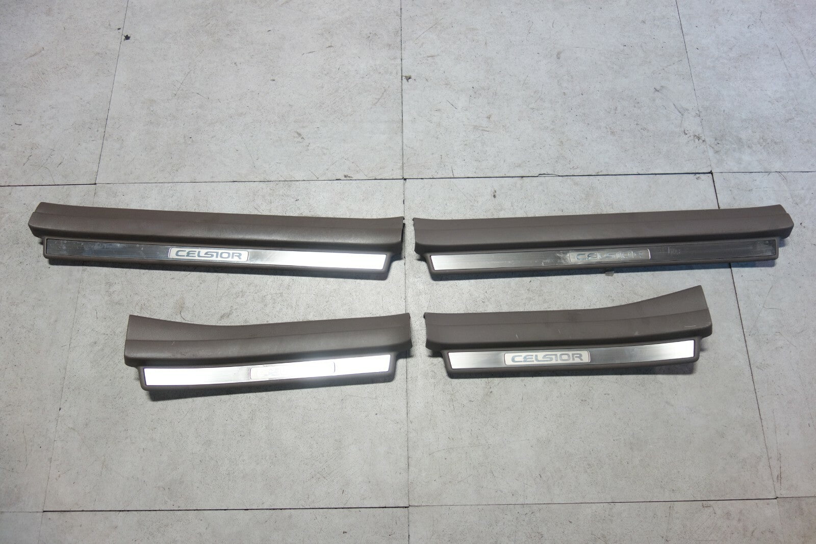 JDM Lexus LS430 Toyota Celsior Door Sills Scuff Plates 2001-2006 UCF30 UCF31