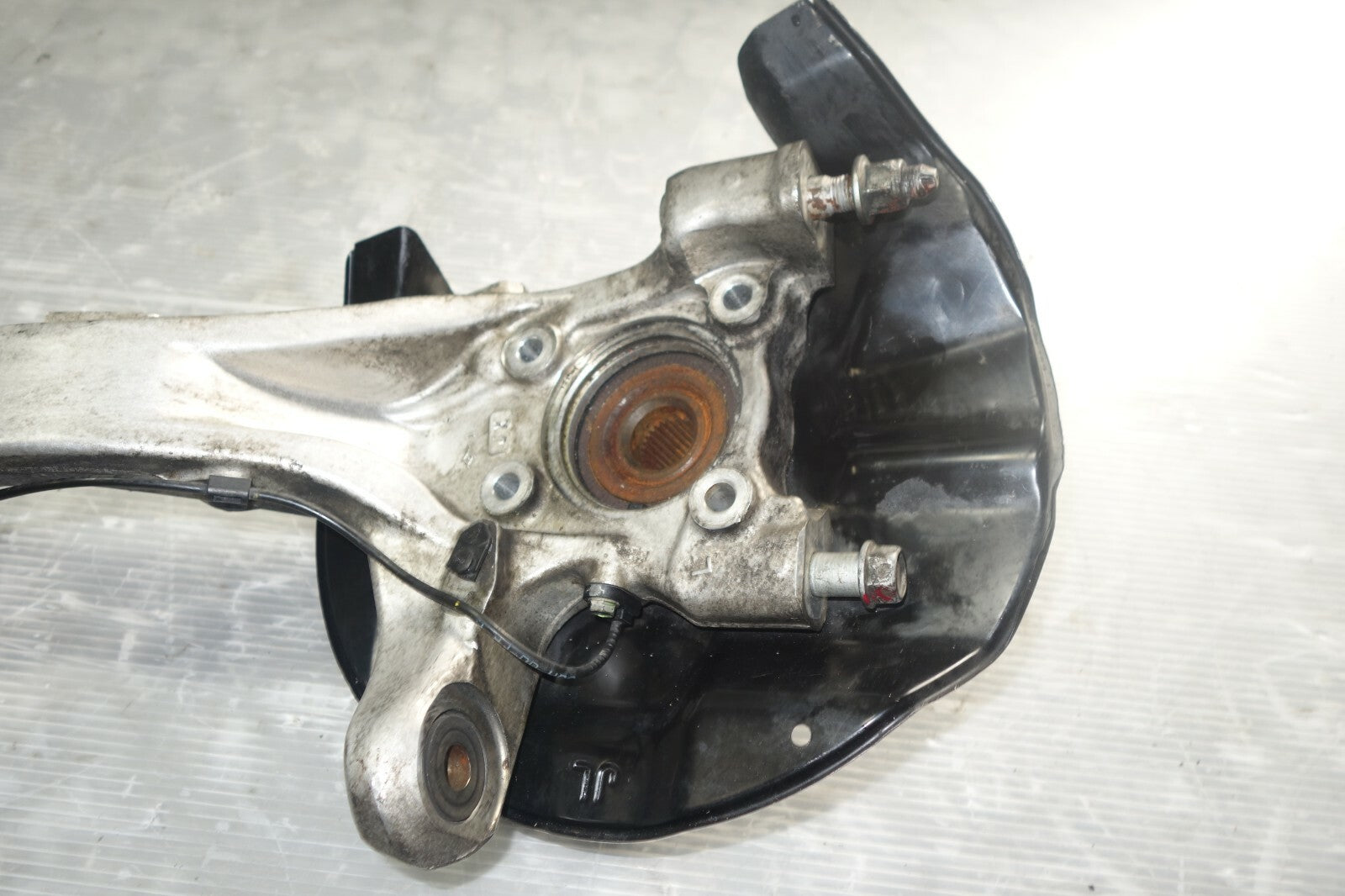JDM 2005-2012 ACURA RL KB1 OEM FRONT LEFT WHEEL HUB BEARING SPINDLE KNUCKLE