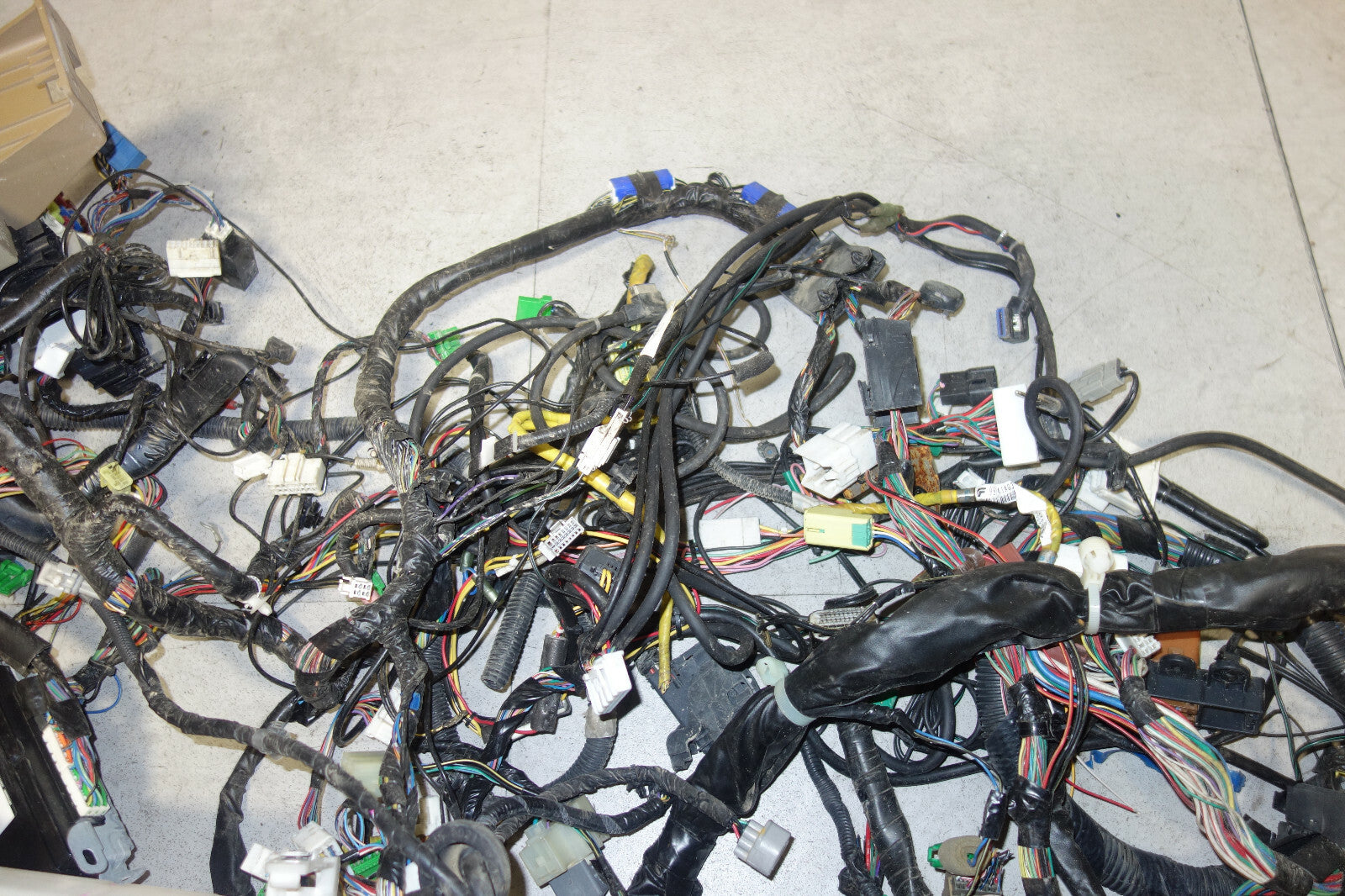 JDM Subaru Legacy EJ20 Turbo 6speed Computer Wire Harness Loom Wiring 22611AN150