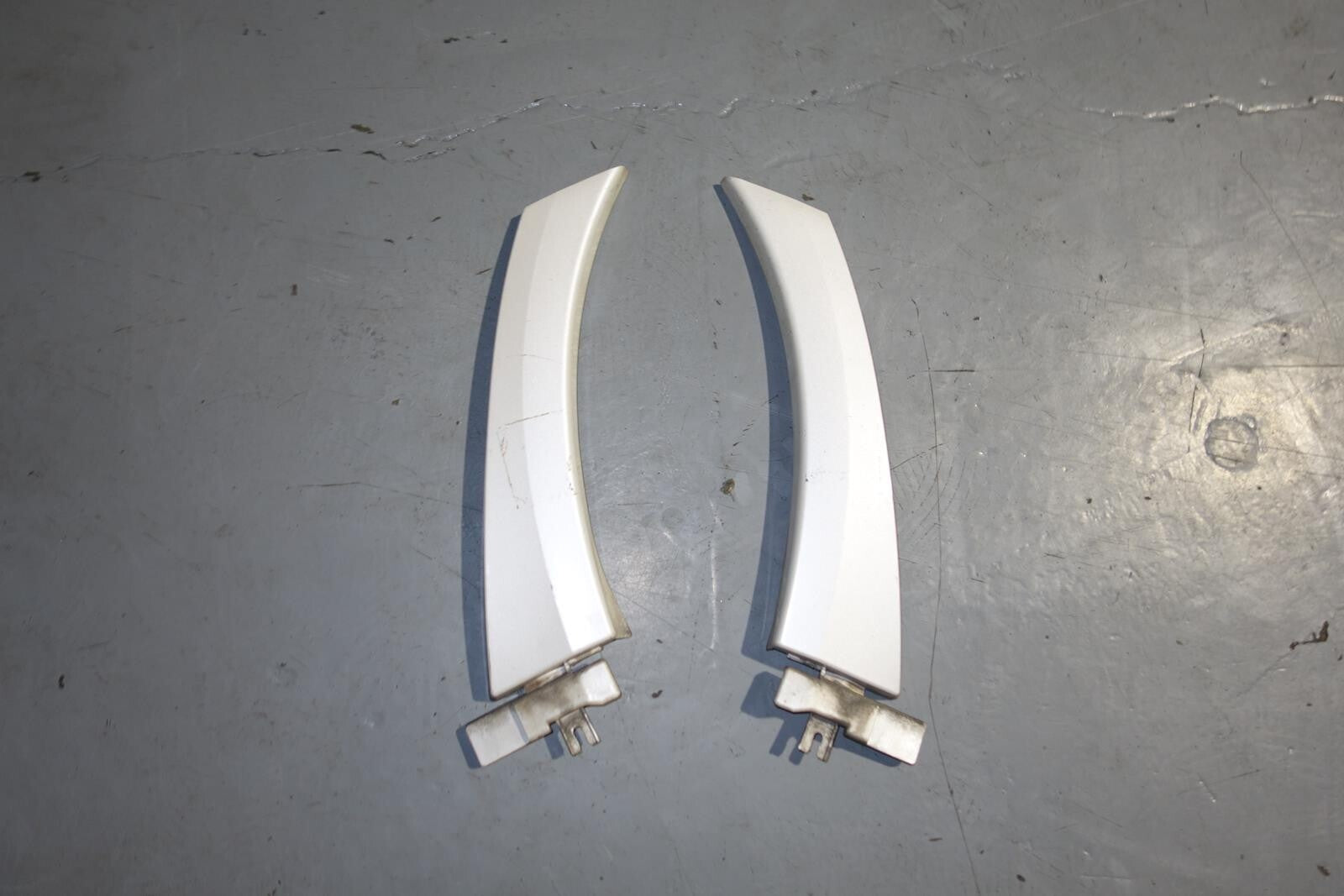 JDM 2005-2009 SUBARU LEGACY OEM QUARTER PANEL TRIM MOULDING PAIR MF-2087