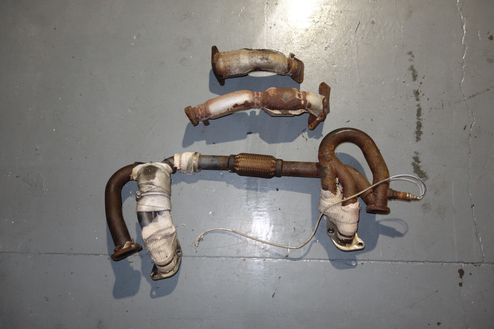 JDM 2000-2004 SUBARU LEGACY B4 EJ20 SUBARU EXHAUST EXHAUST MANIFOLD TWIN TURBO