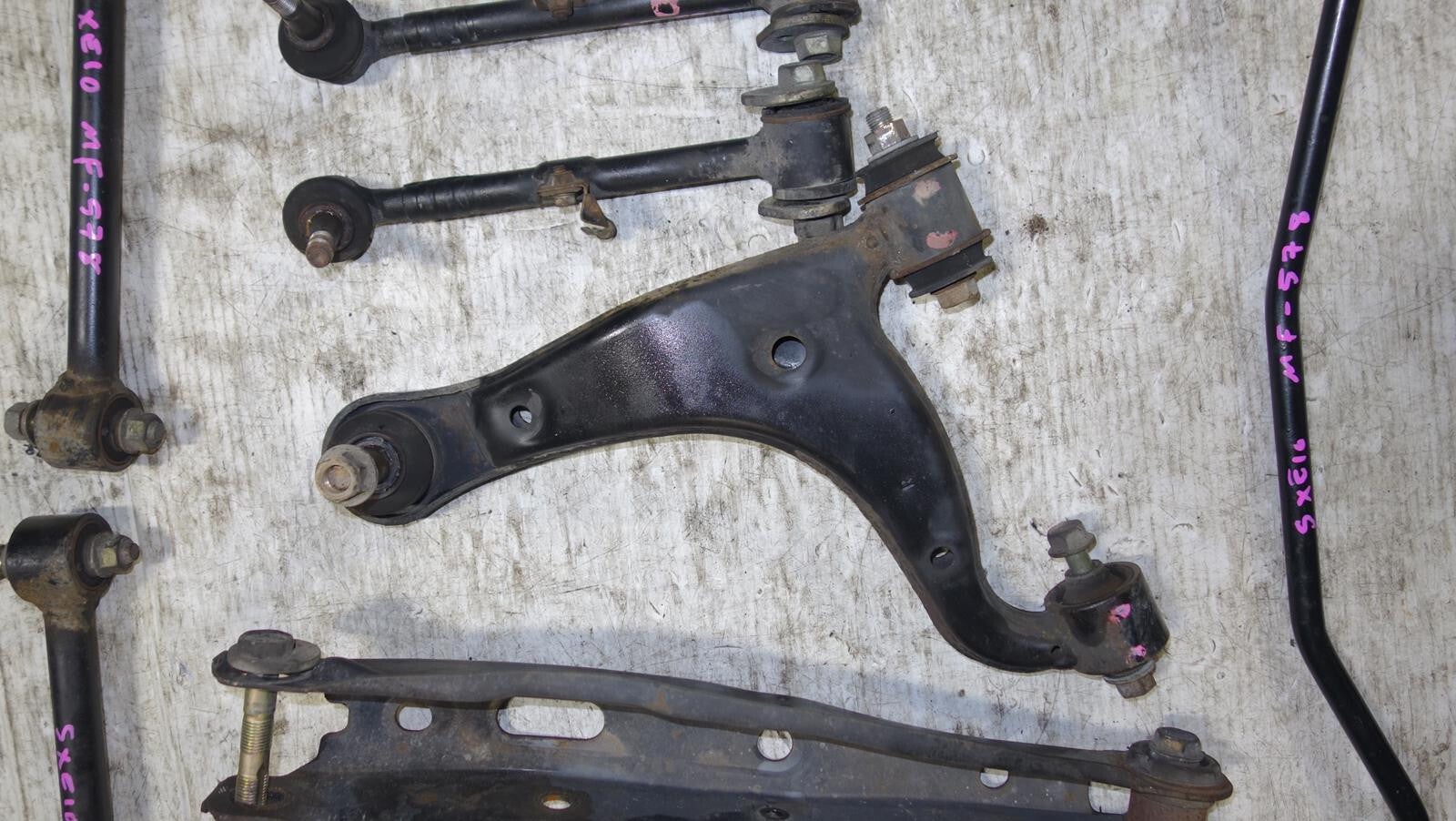 JDM Lexus IS300 / Altezza Rear Control Arms Suspension Set SXE10 OEM 2001-2005