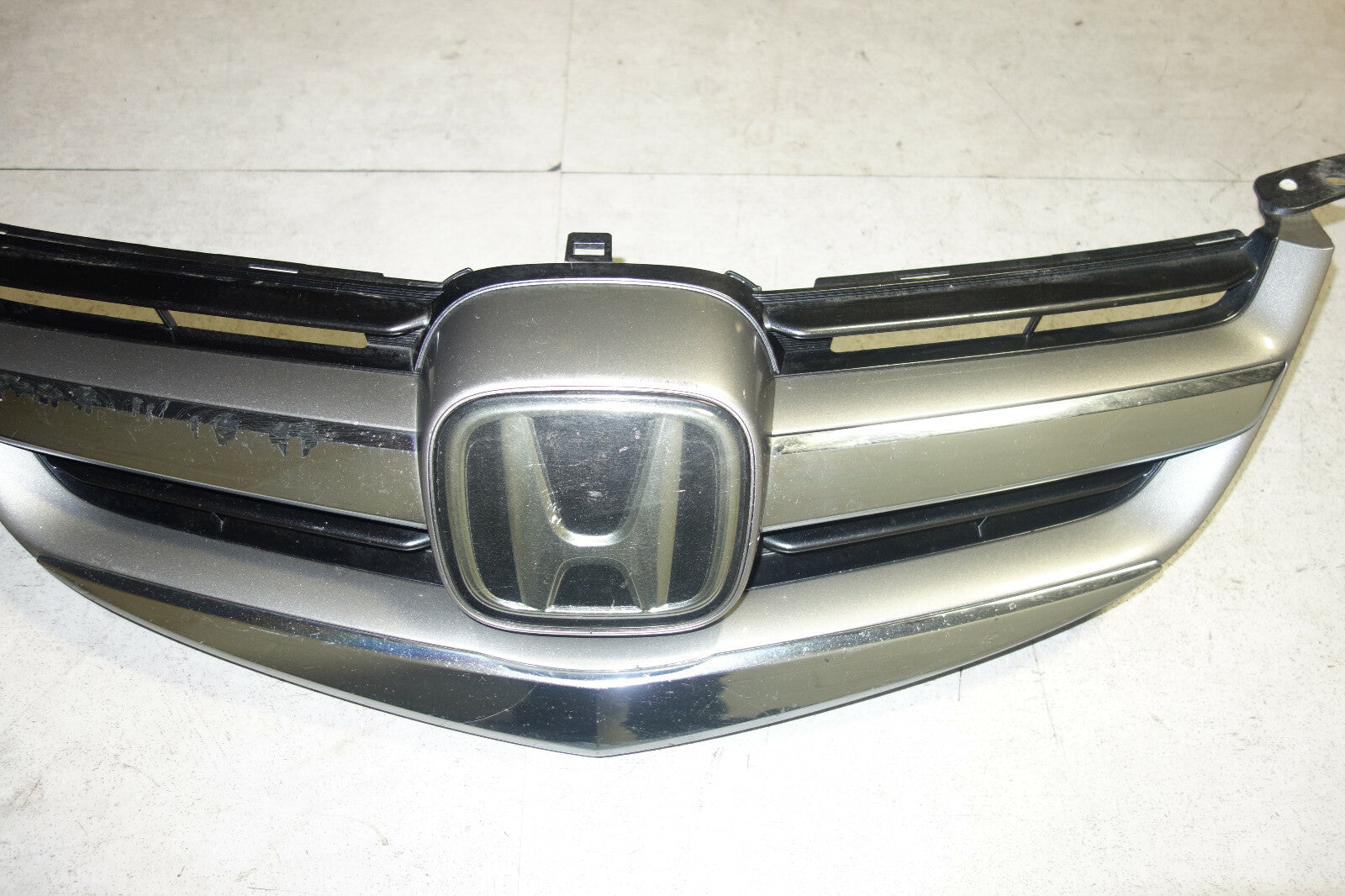 JDM Acura RL Honda Legend KB1 Front Grille Grill 2005-2008 OEM #11220