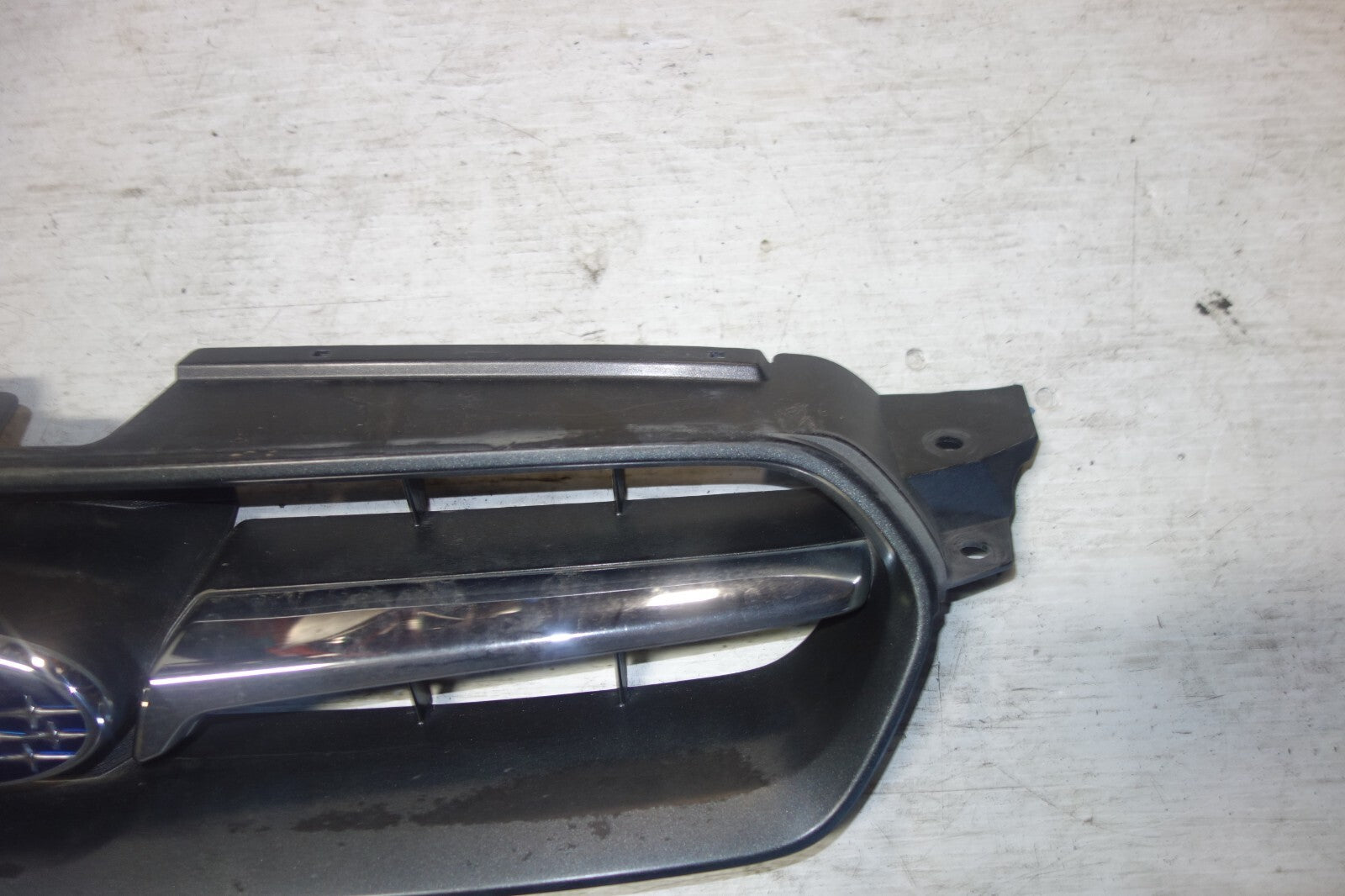JDM Subaru Legacy OEM Front Grille 2005 2006 2007 Genuine