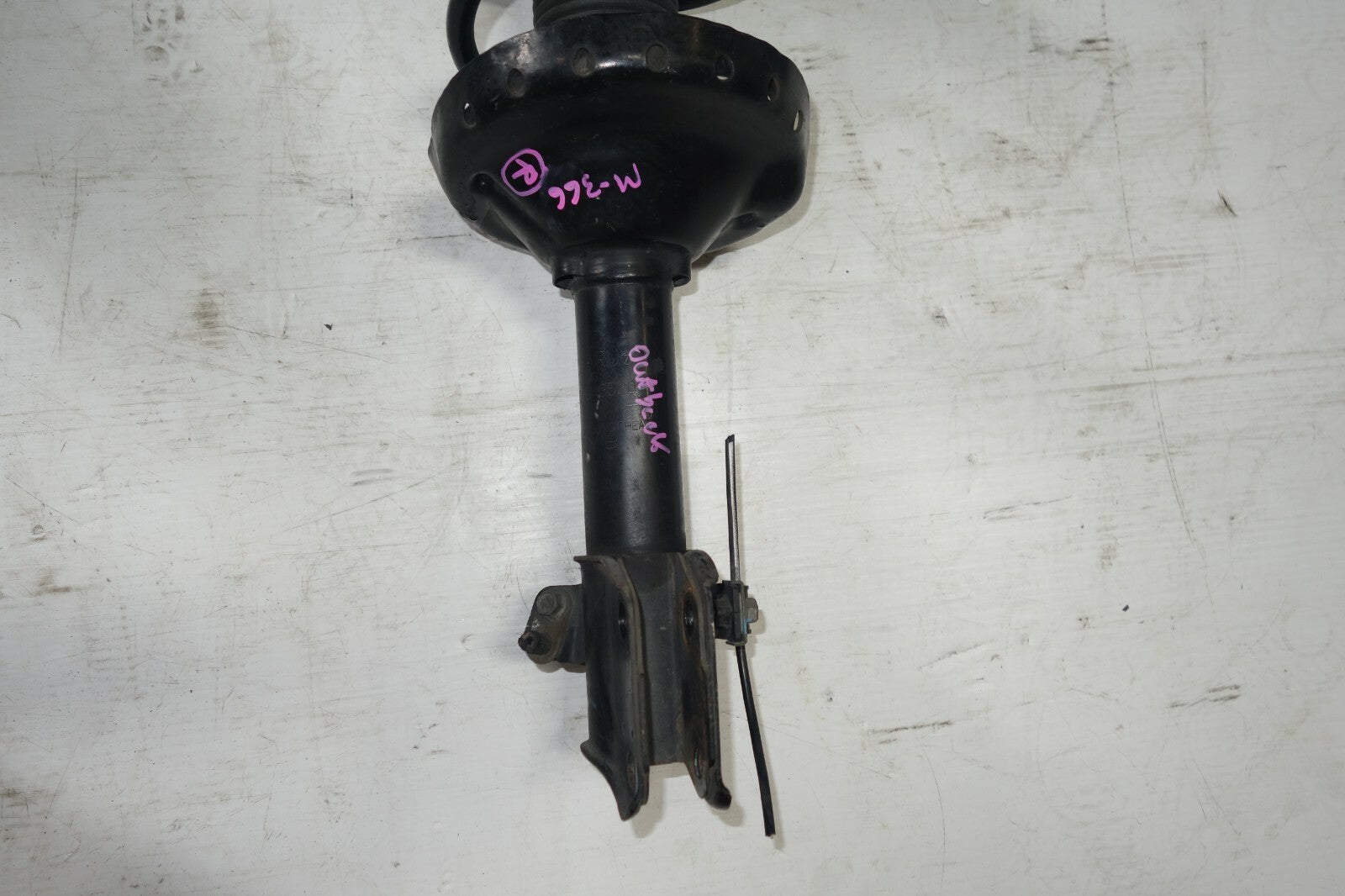 JDM 05-09 SUBARU LEGACY OUTBACK KYB FRONT RIGHT SIDE SHOCK STRUT ASSEMBLY WAGON