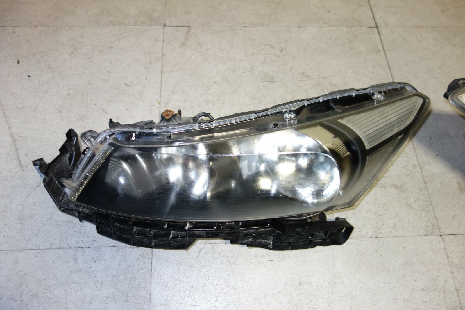 JDM 2008-2012 HONDA ACCORD INSPIRE OEM HID HEAD LIGHTS HEAD LAMPS JAPAN