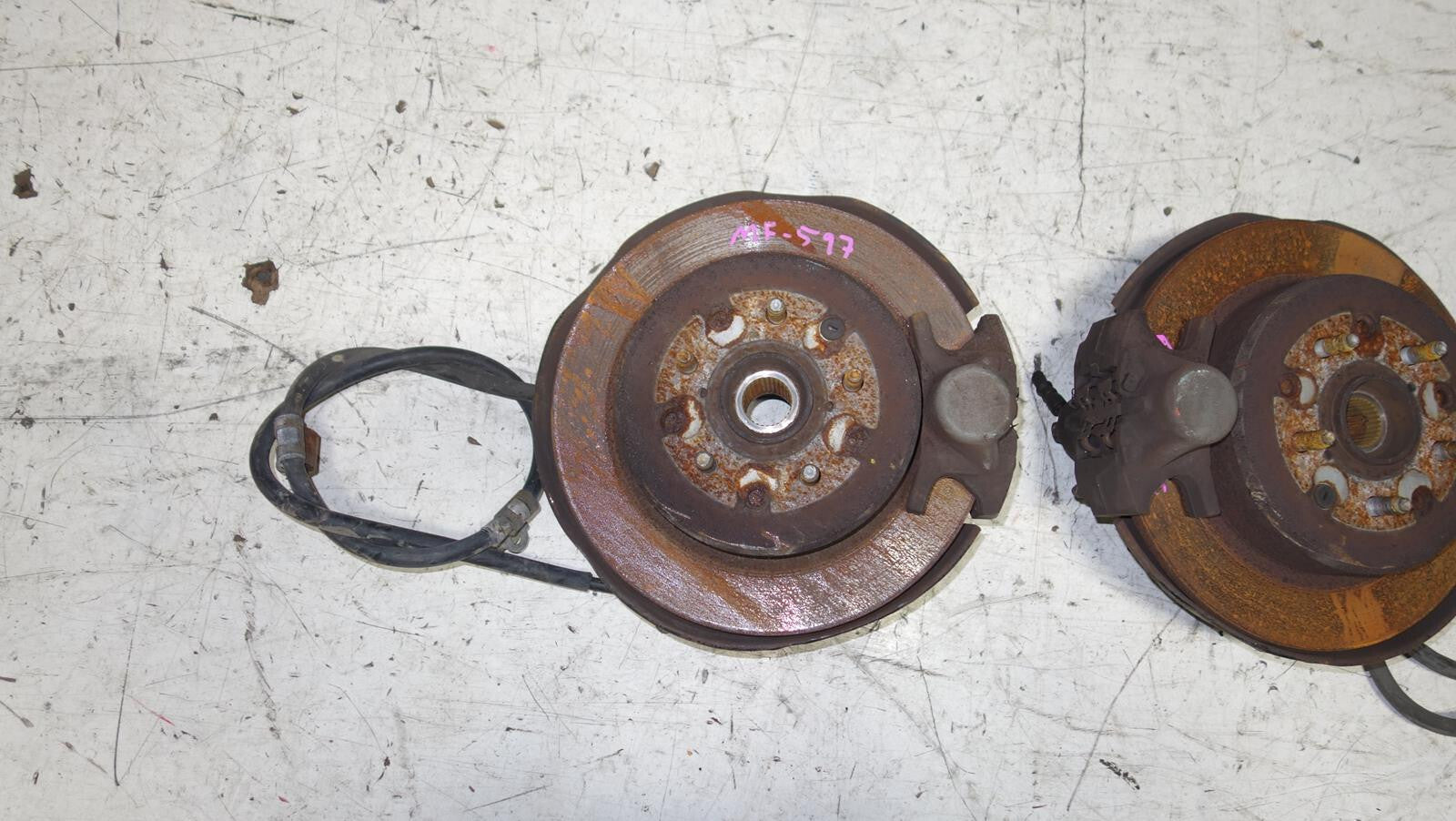 JDM 2000-2005 LEXUS IS300 REAR SPINDLES WHEEL HUBS BEARINGS KNUCKLES SUSPENSION