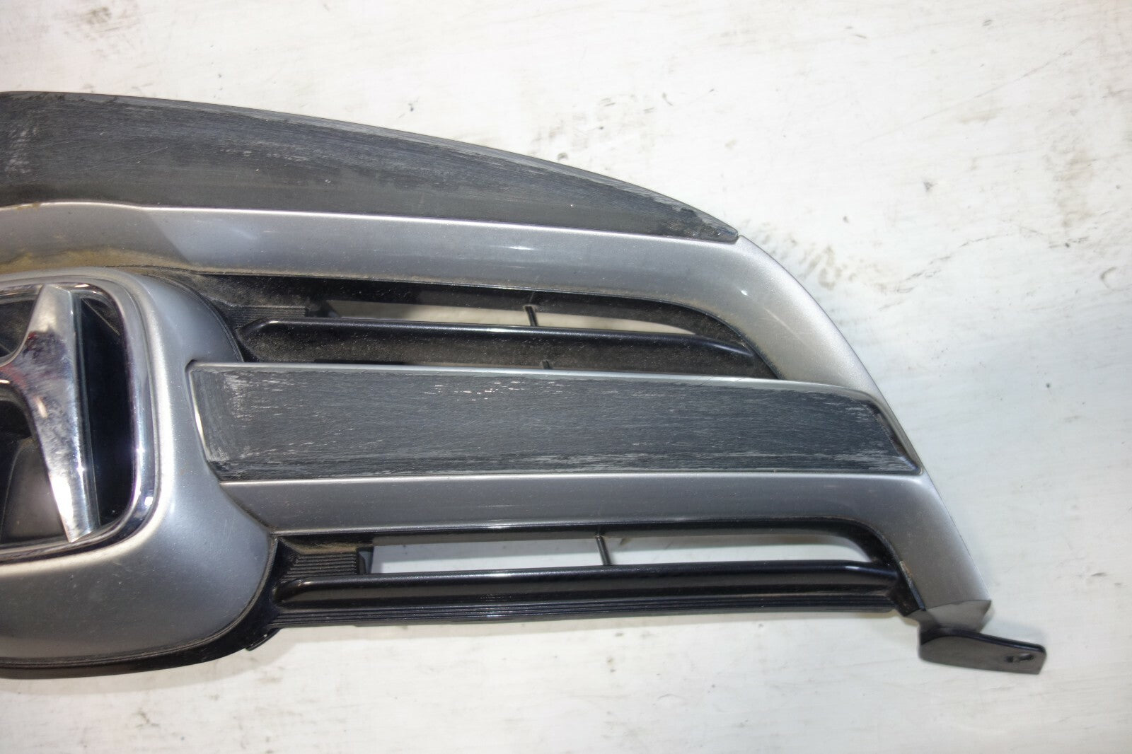 JDM 2005-2008 ACURA RL KB1 OEM FRONT GRILLE HONDA LEGEND KB1 GRILL