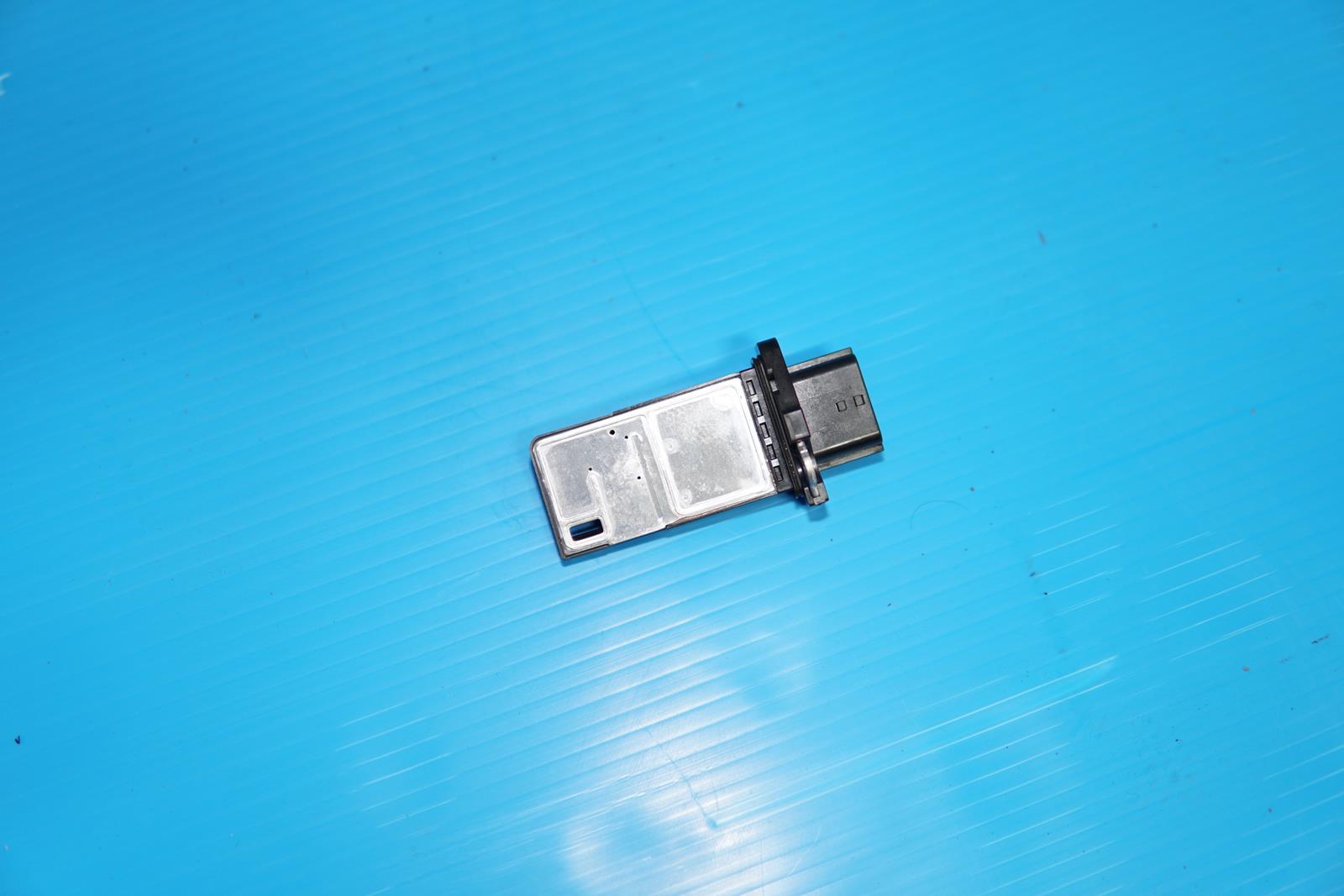 Nissan Infiniti MAF Mass Air Flow Sensor Meter 226807S000 22680 7S000