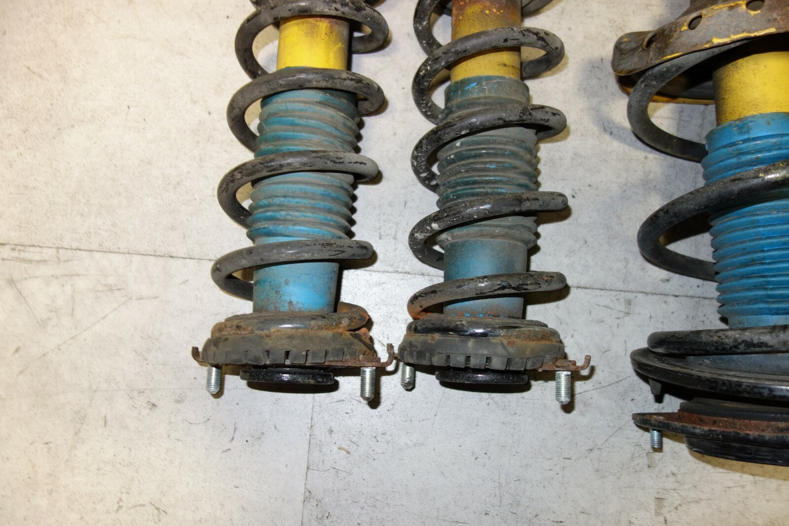 JDM Subaru Legacy B8 Performance Shocks Struts Springs Suspension 2005-2009