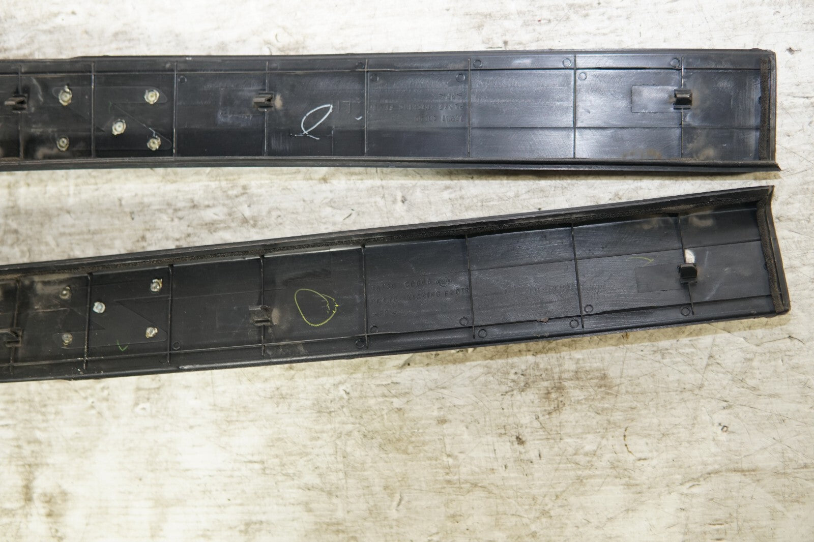 JDM Nissan 350z Door Sills Scuff Plates Genuine 2003-2009 MF-437