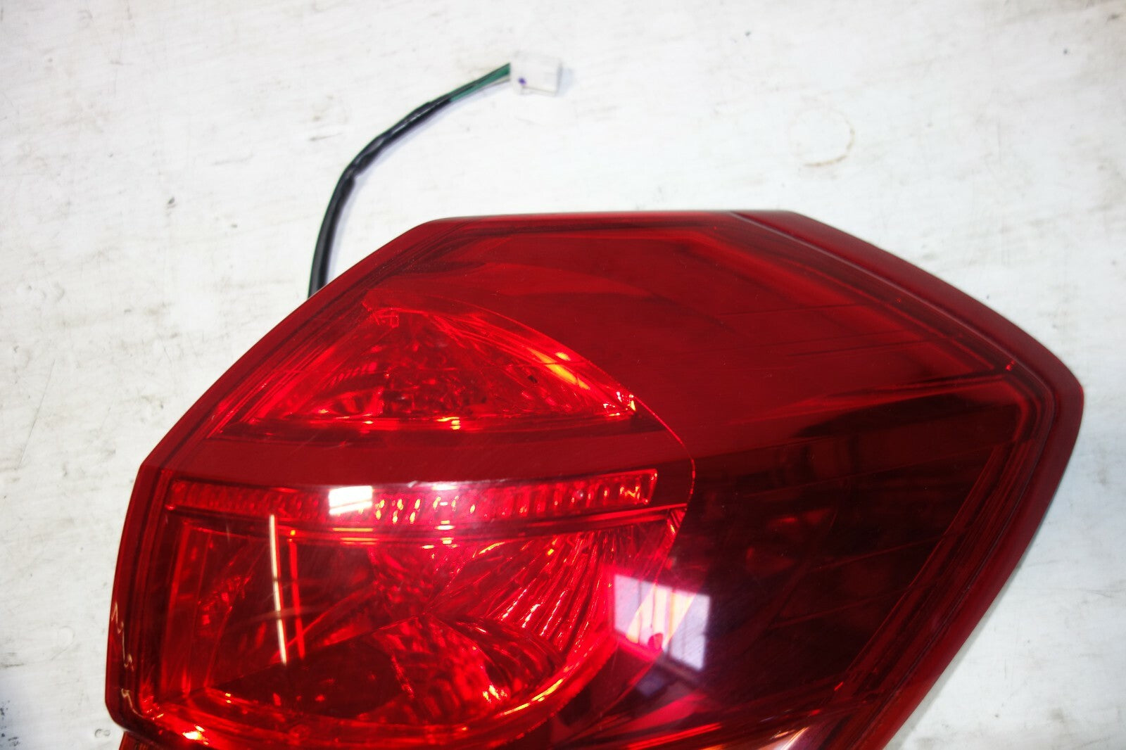 JDM SUBARU LEGACY OUTBACK USED RED AMBER TAIL LIGHTS TAIL LAMPS 2005-2009