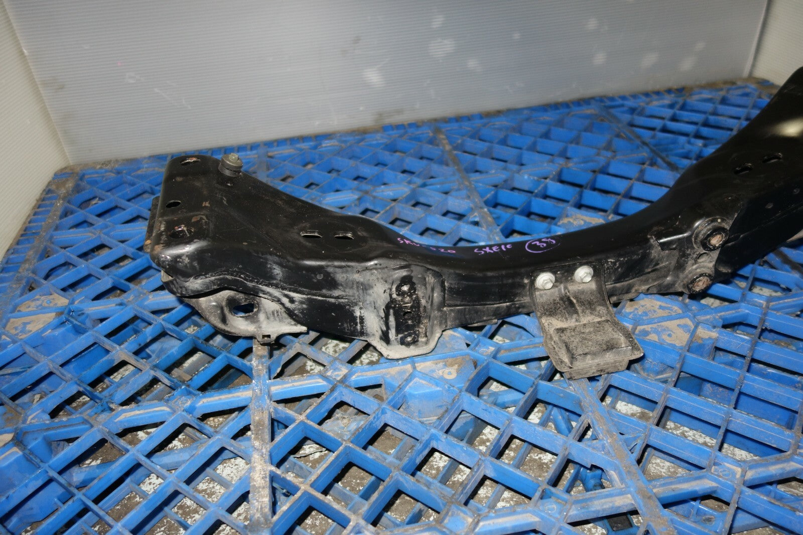 Lexus IS300 OEM Front Subframe Sub Frame Cross Member Cradle SXE10 JDM 2001-2005