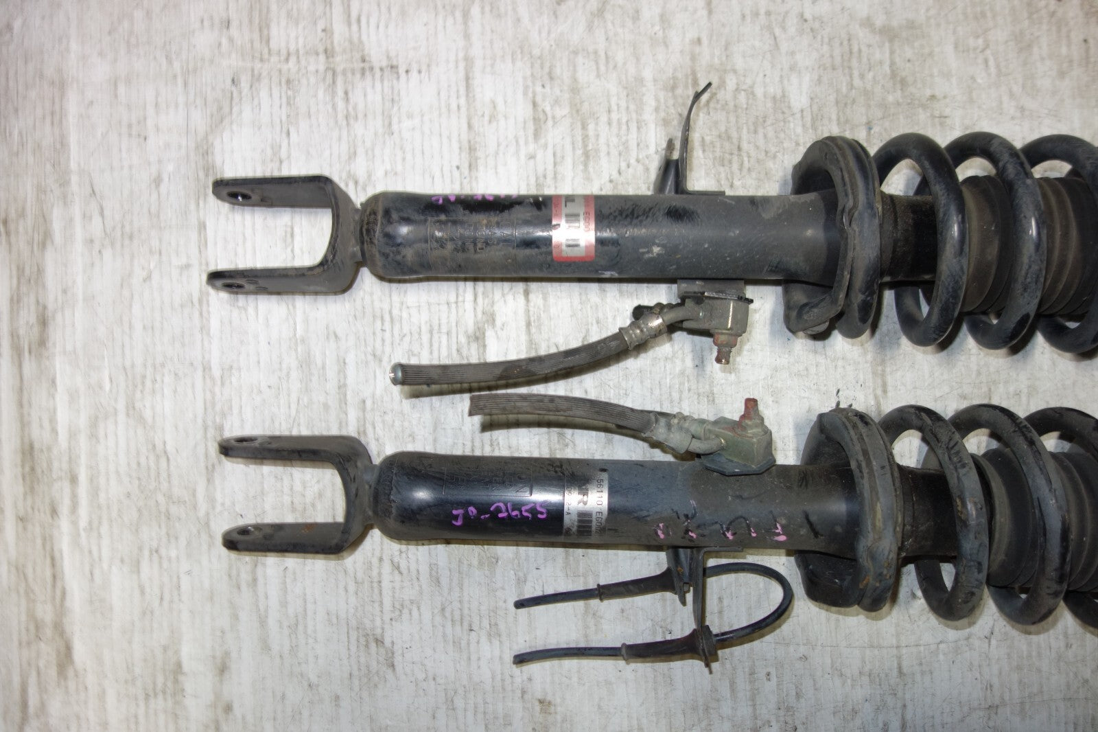 JDM GENUINE INFINITI FUGA OEM FRONT SHOCKS STRUTS SUSPENSION 2006-2010