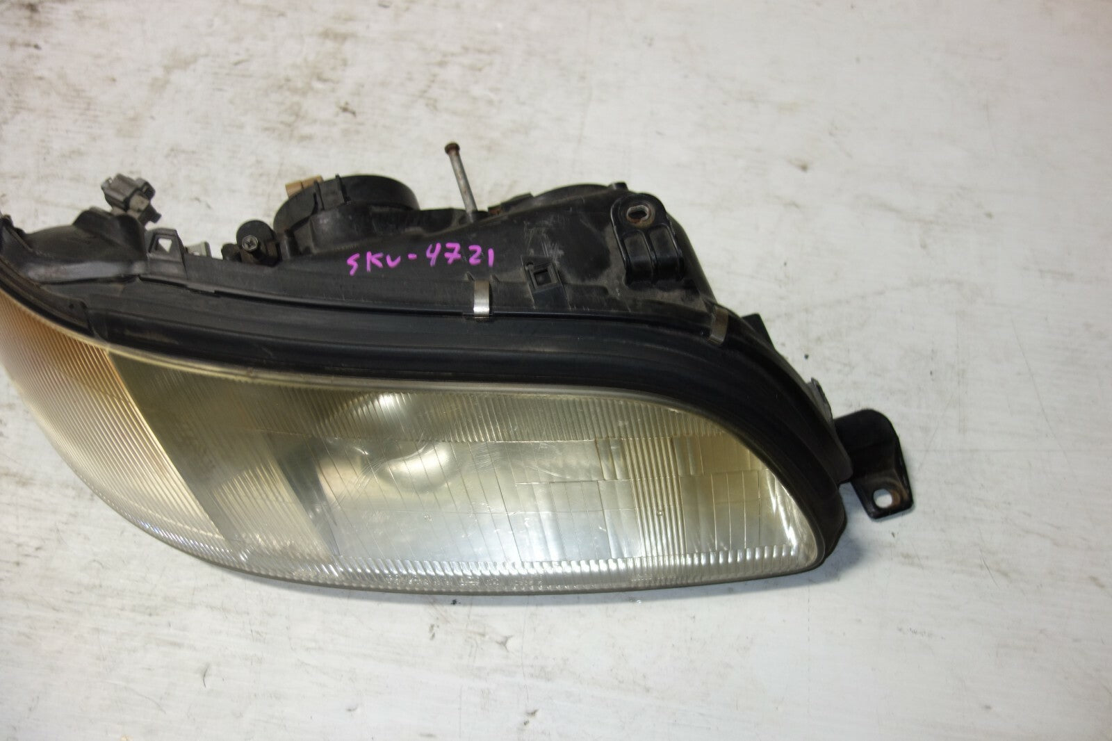 JDM Lexus GS300 / Aristo Front Right Headlight Lamp OEM 1991-1997
