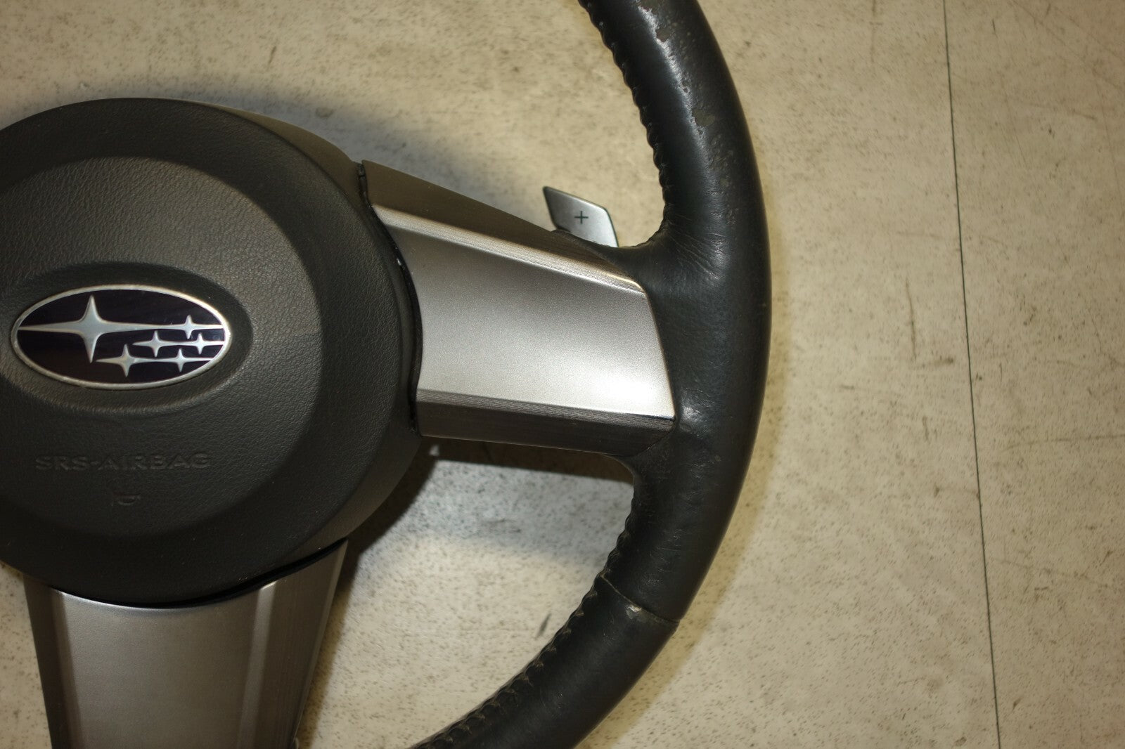 JDM 2010-2014 SUBARU LEGACY OUTBACK BR9 STEERING OEM WHEEL HUB 2010-2014 JD3494