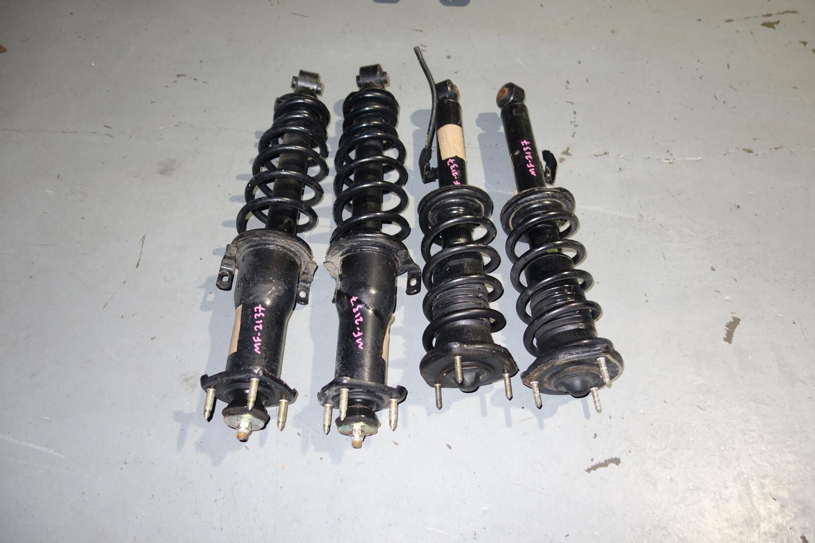 JDM Lexus IS300 Altezza SXE10 OEM Shocks Struts Springs Suspension 2001-2005
