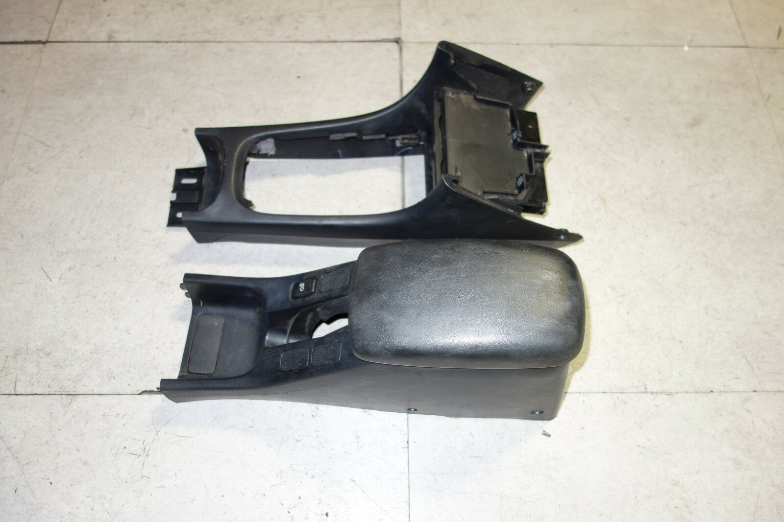 JDM Acura Integra Arm Rest Center Console Shifter Console DC2 RHD 1994-2001