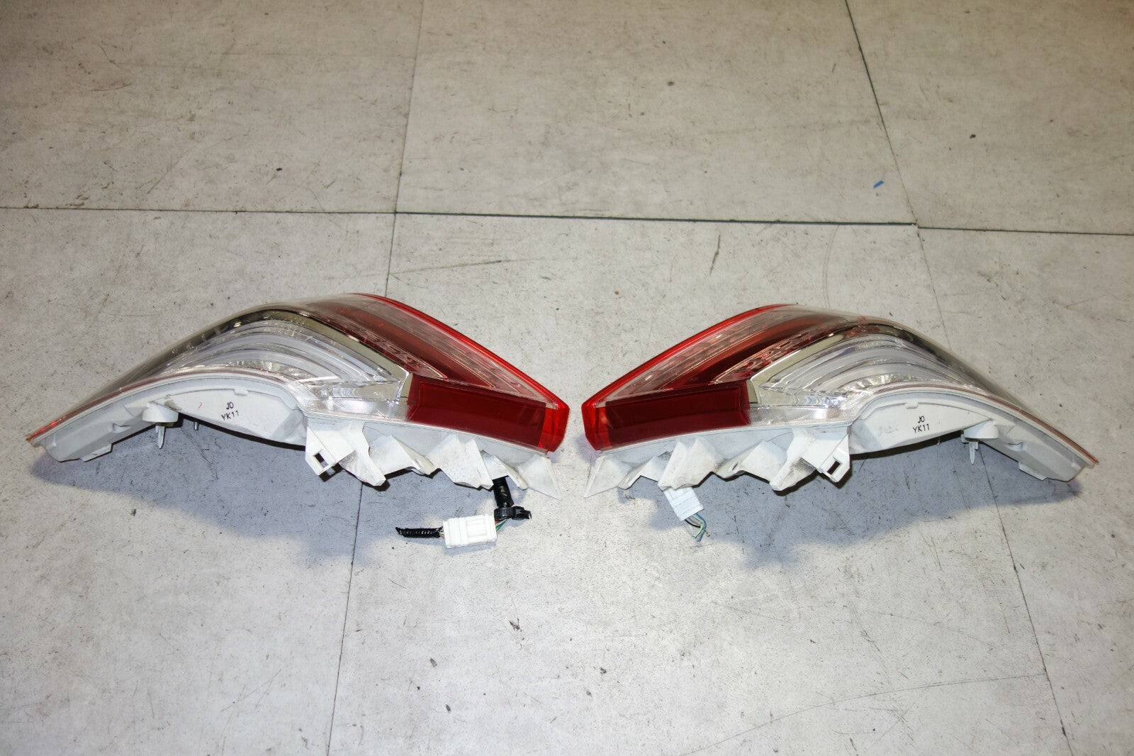 JDM 2009-2012 ACURA RL KB2 OEM TAIL LIGHTS HONDA LEGEND TAIL LAMPS LEFT & RIGHT