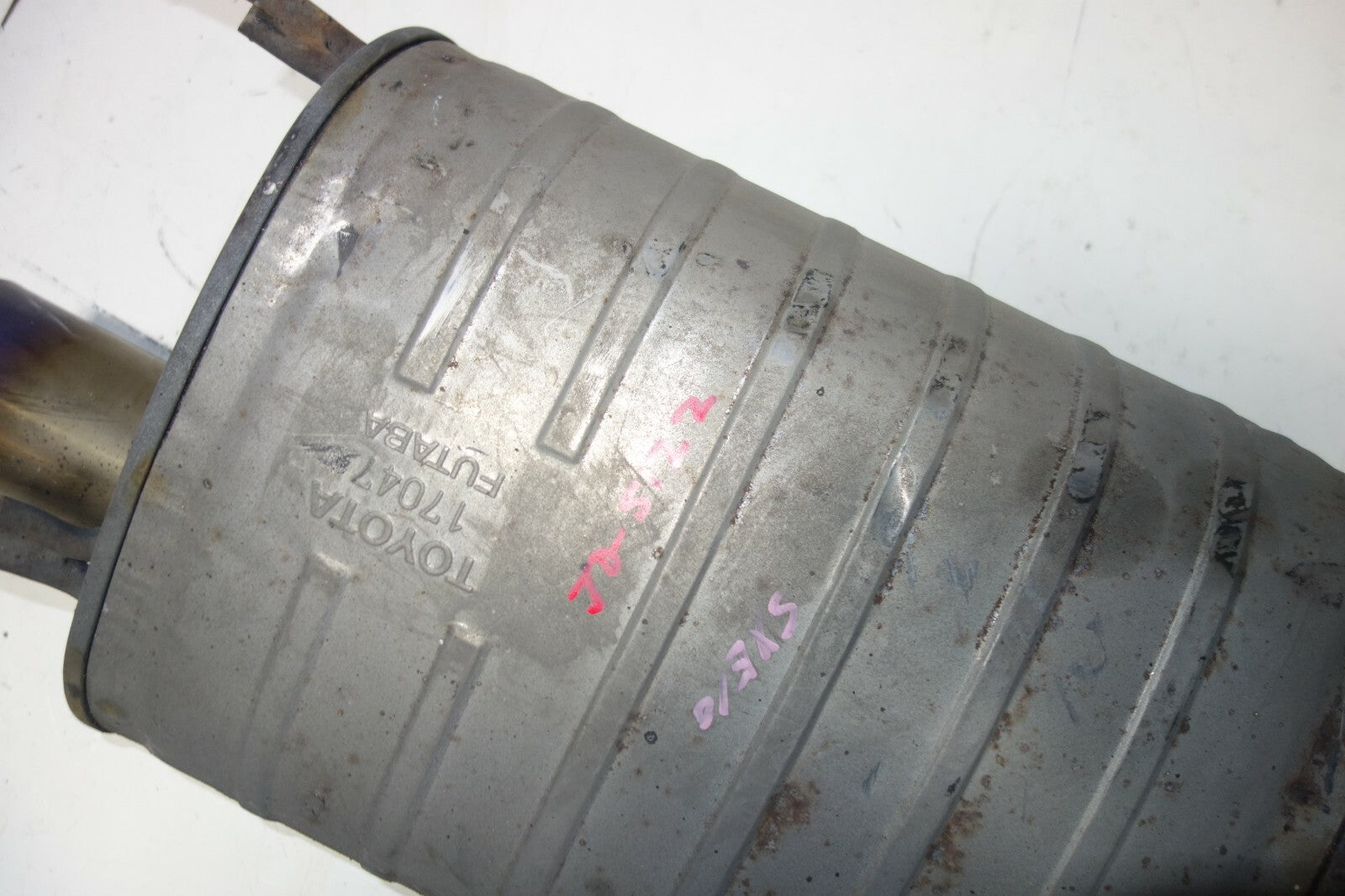 JDM Lexus is300 Toyota Altezza OEM Rear Exhaust Muffler 2001-2005 OEM Japan